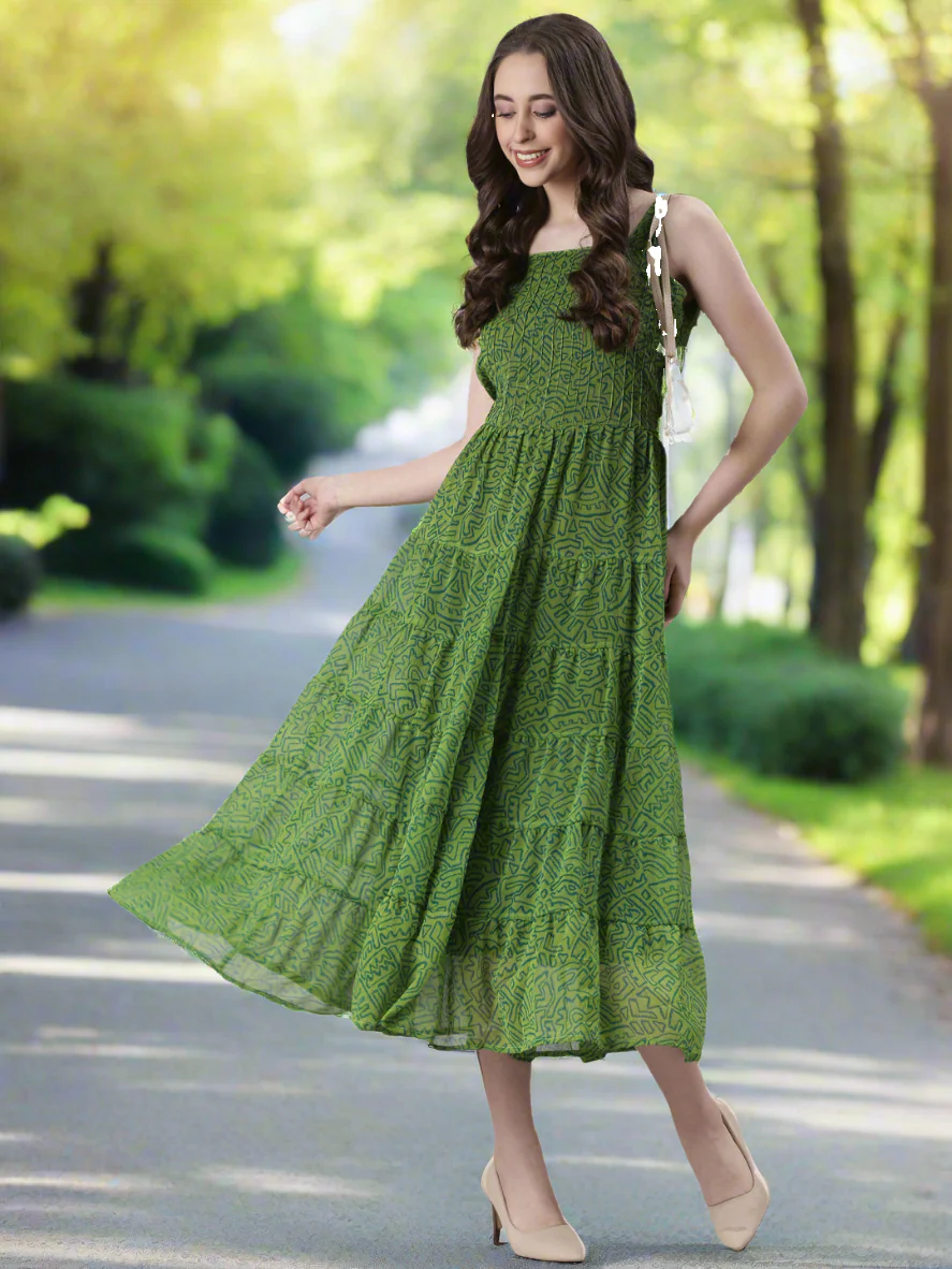 Women Green Varlie Printed Tiered Dress - Image 5