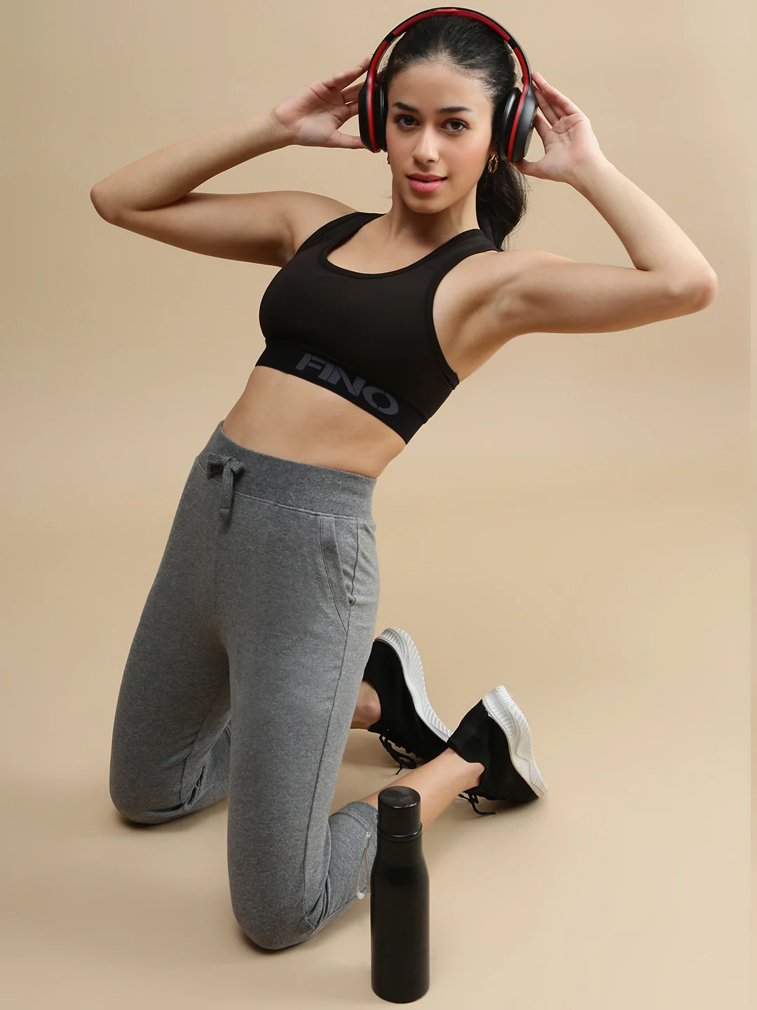 Women Grey Athleisure Pants - Image 4