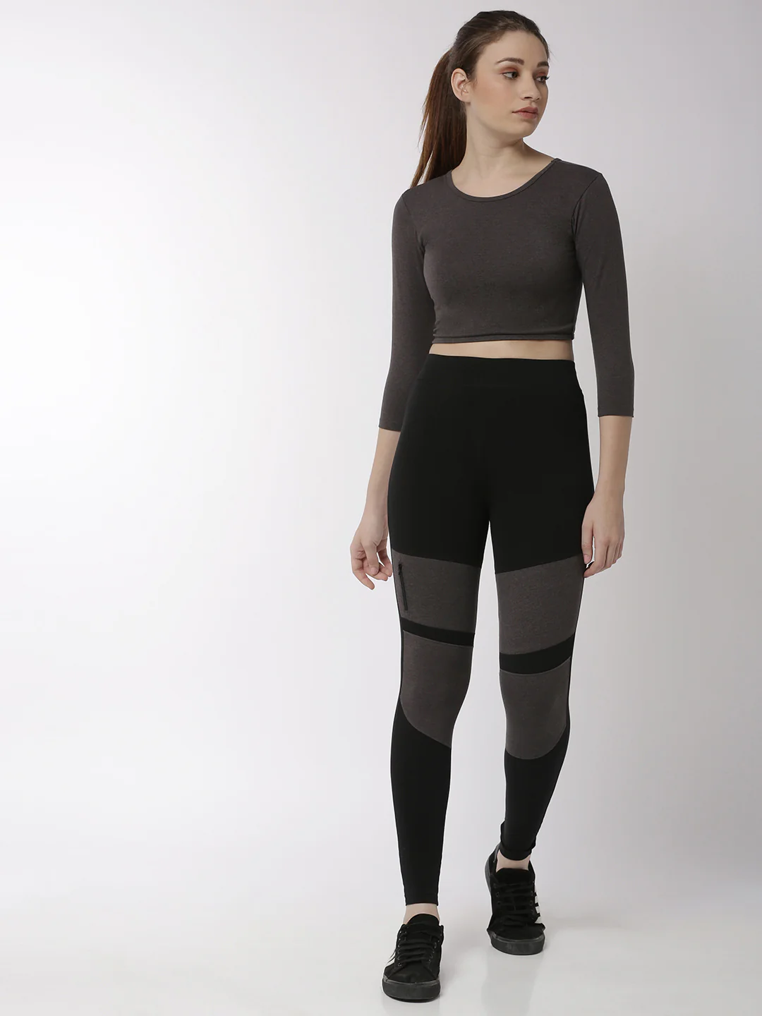 Women Grey Athleisure Top - Image 5