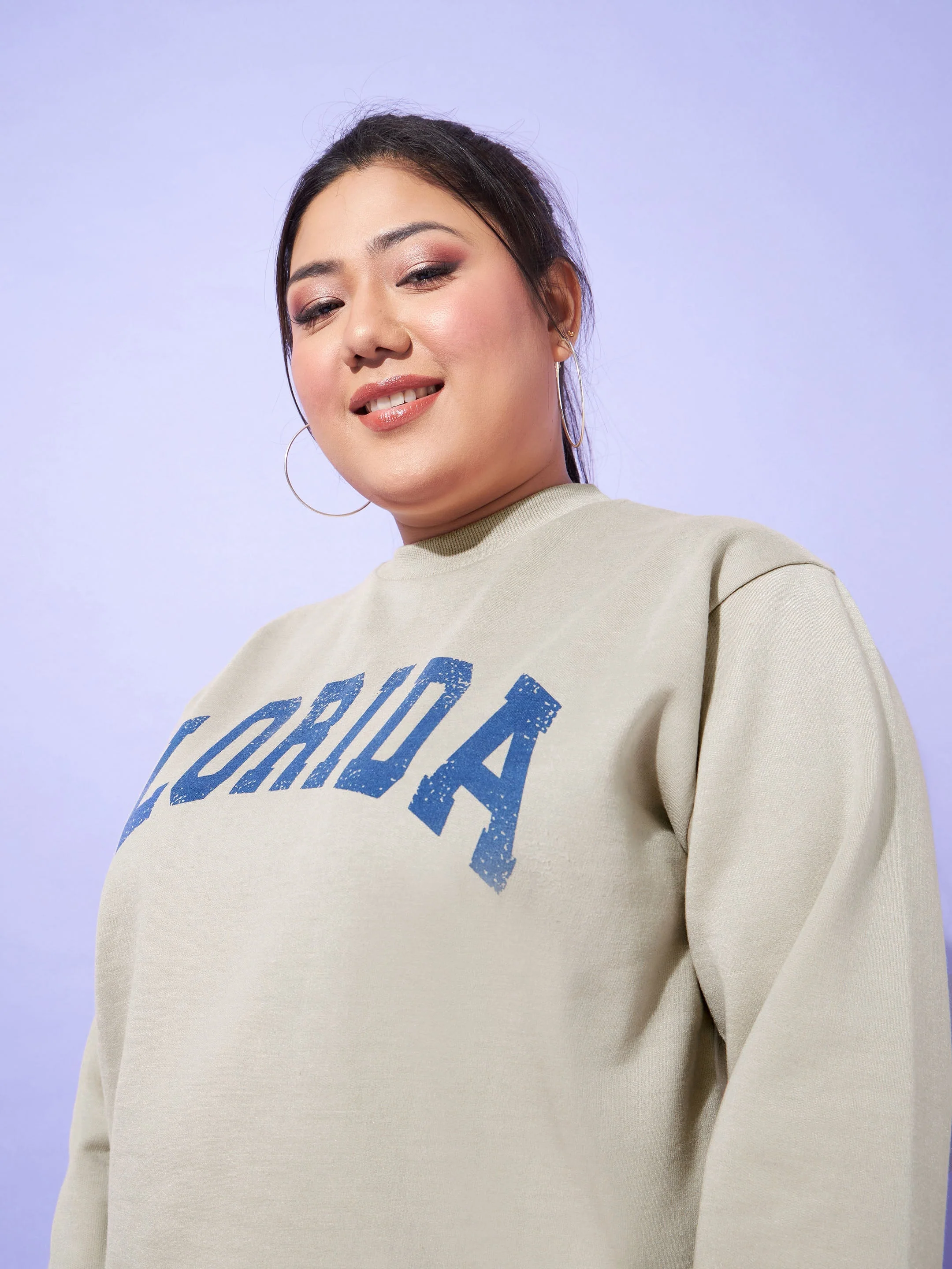 Women Grey Fleece  Sweatshirt - Image 4
