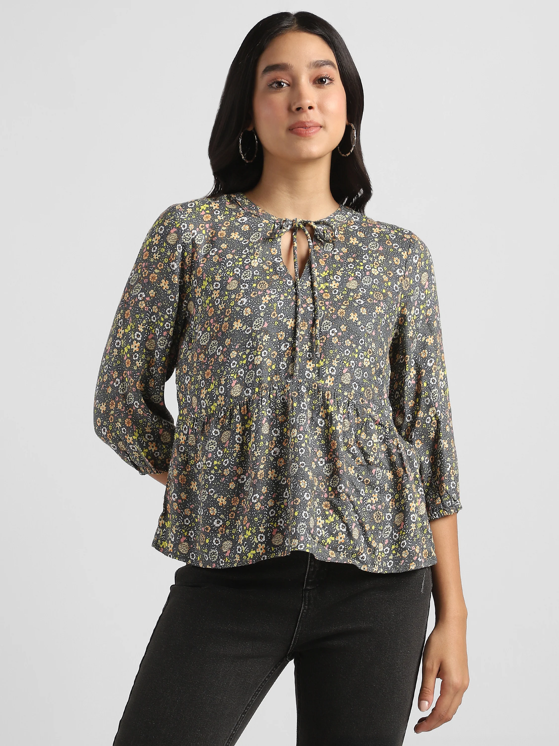 Women Grey Floral Printed Top - Image 3