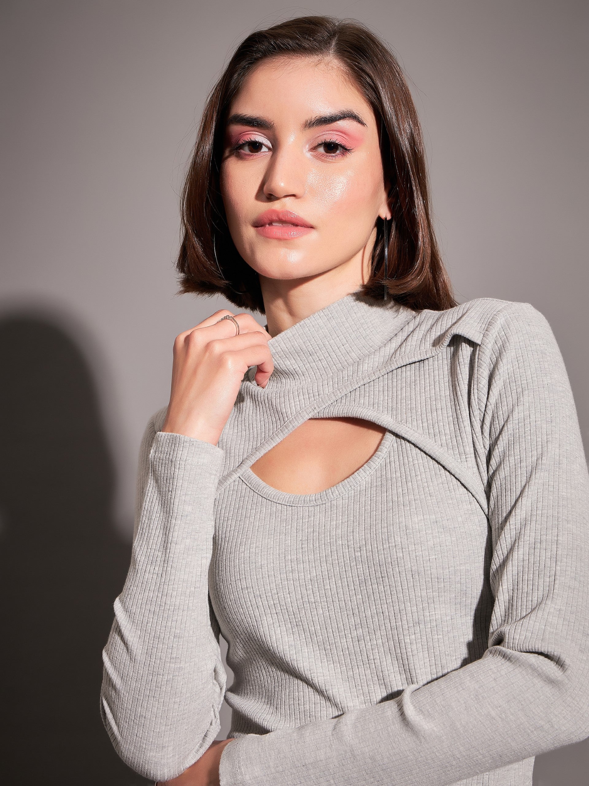 Women Grey Rib Moon Cut Top - Image 4
