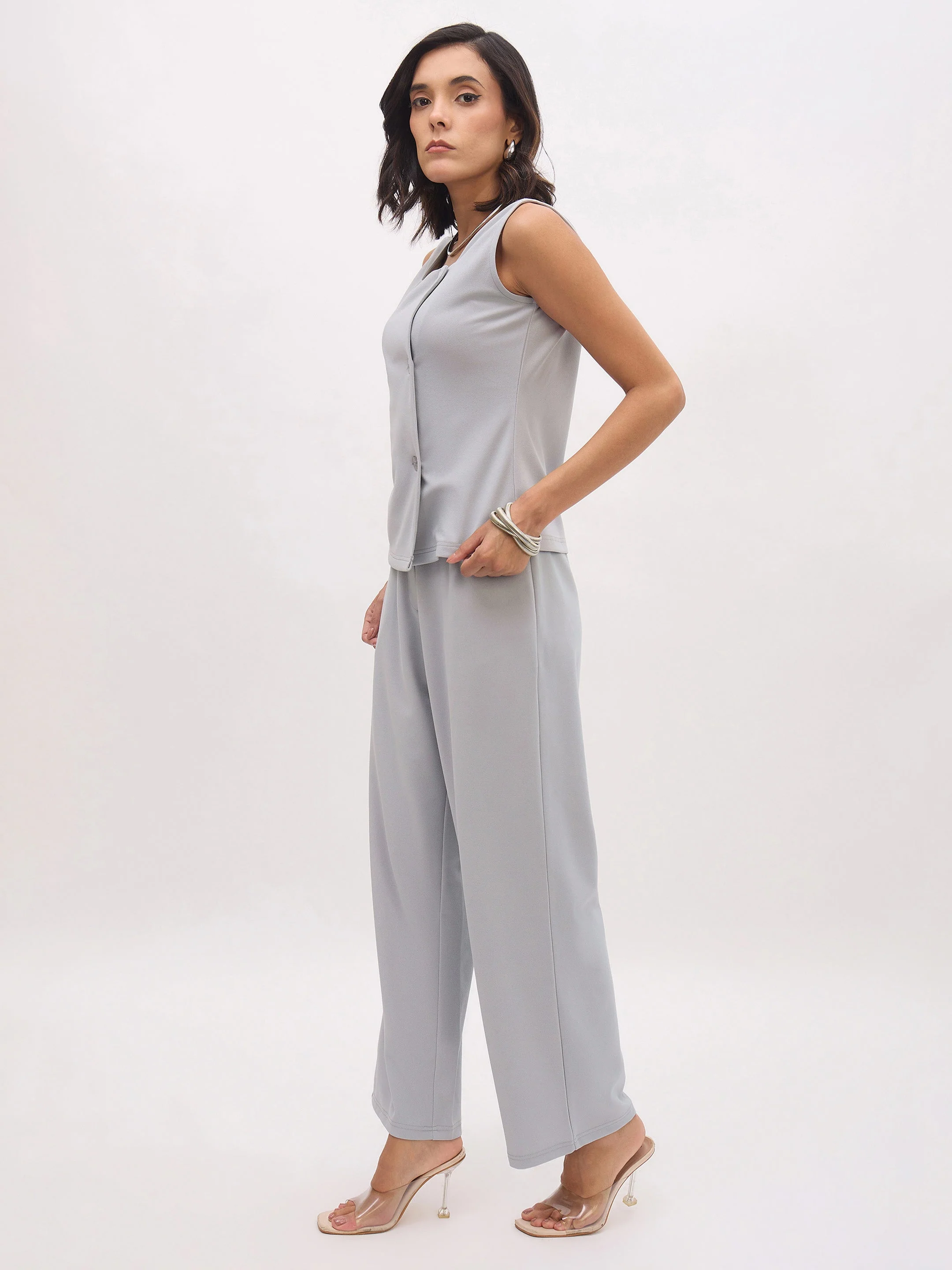 Women Grey Sleeveless Button Top With Straight Pants - Image 4