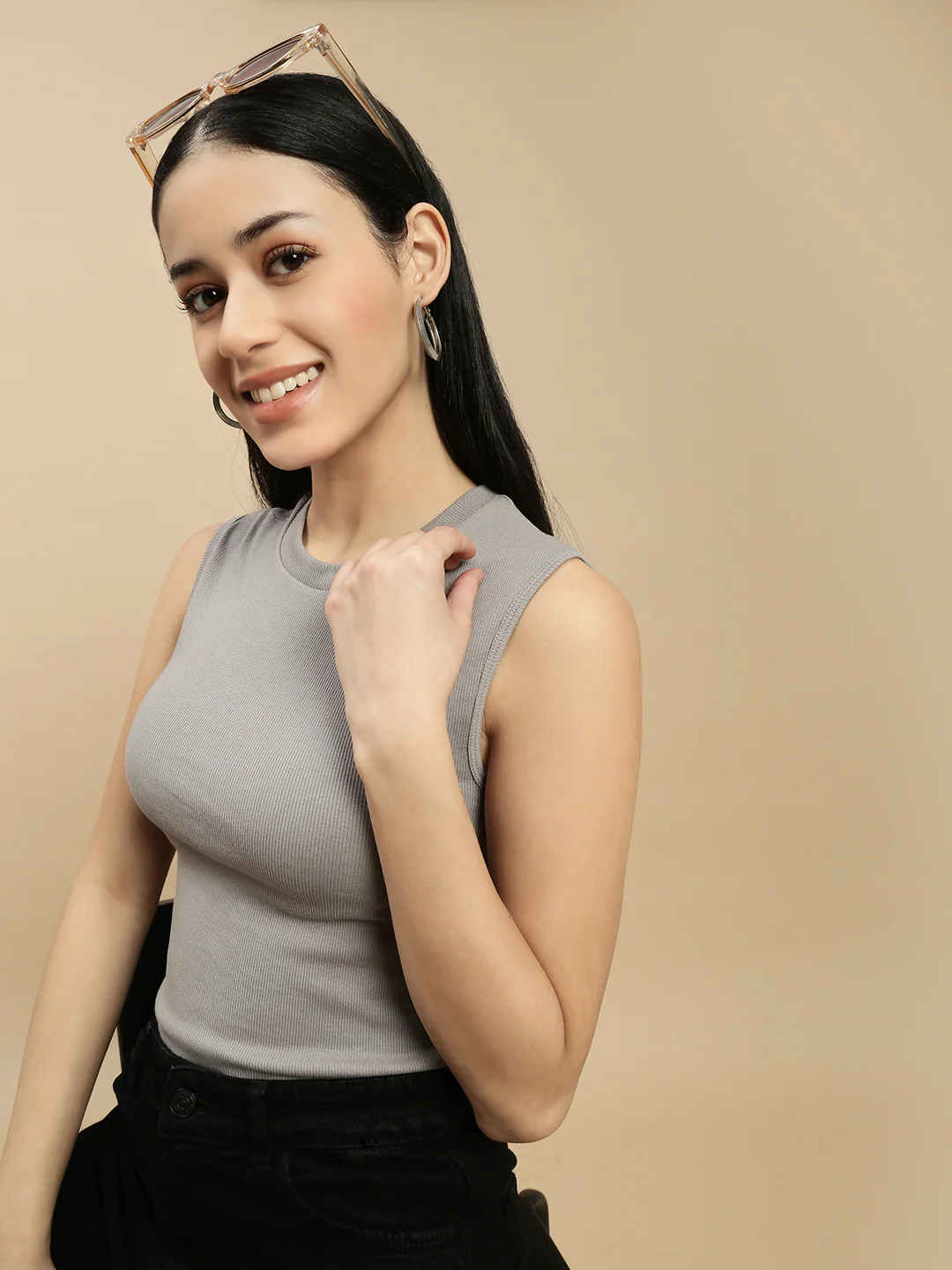 Women Grey Sleeveless Top - Image 5