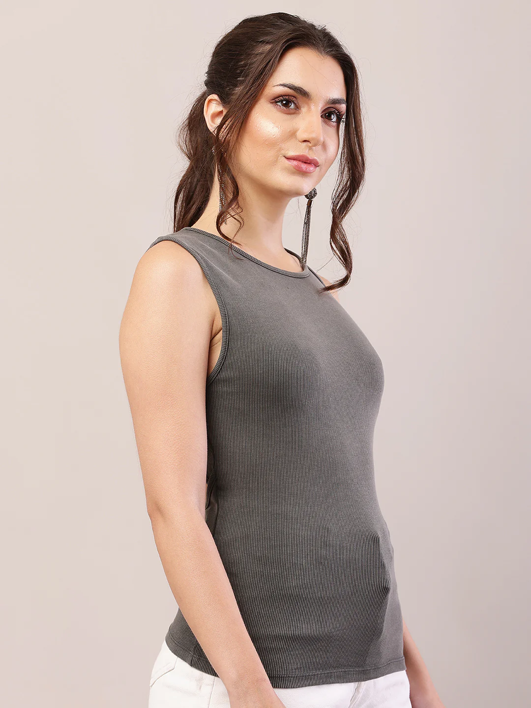 Women grey viscose round neck tank top. - Image 2