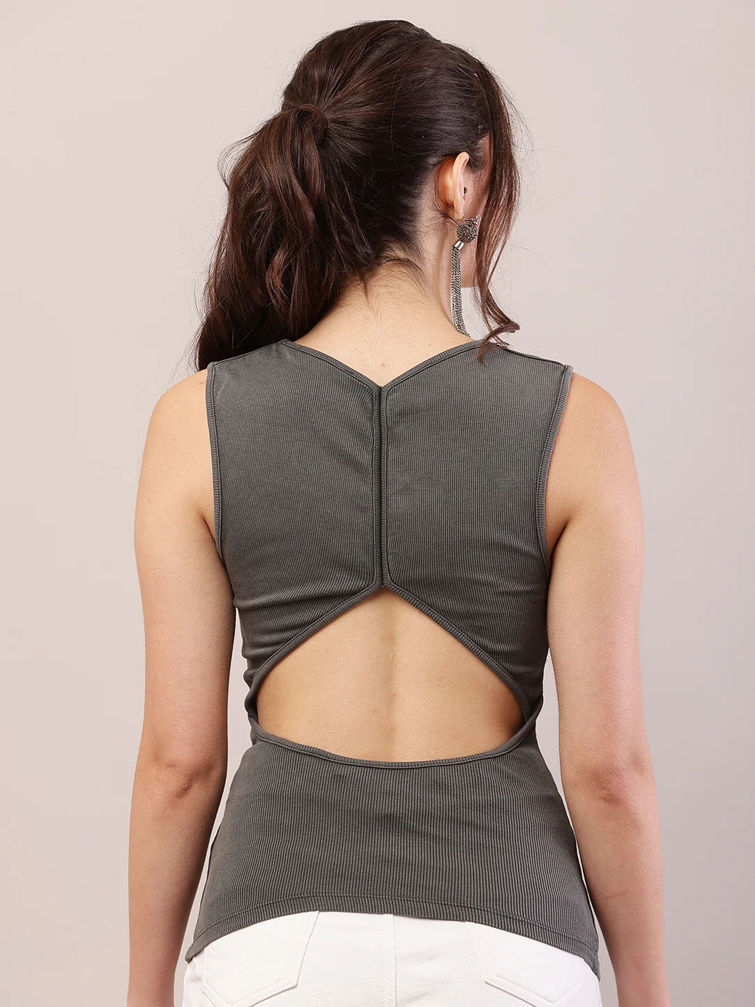 Women grey viscose round neck tank top. - Image 4