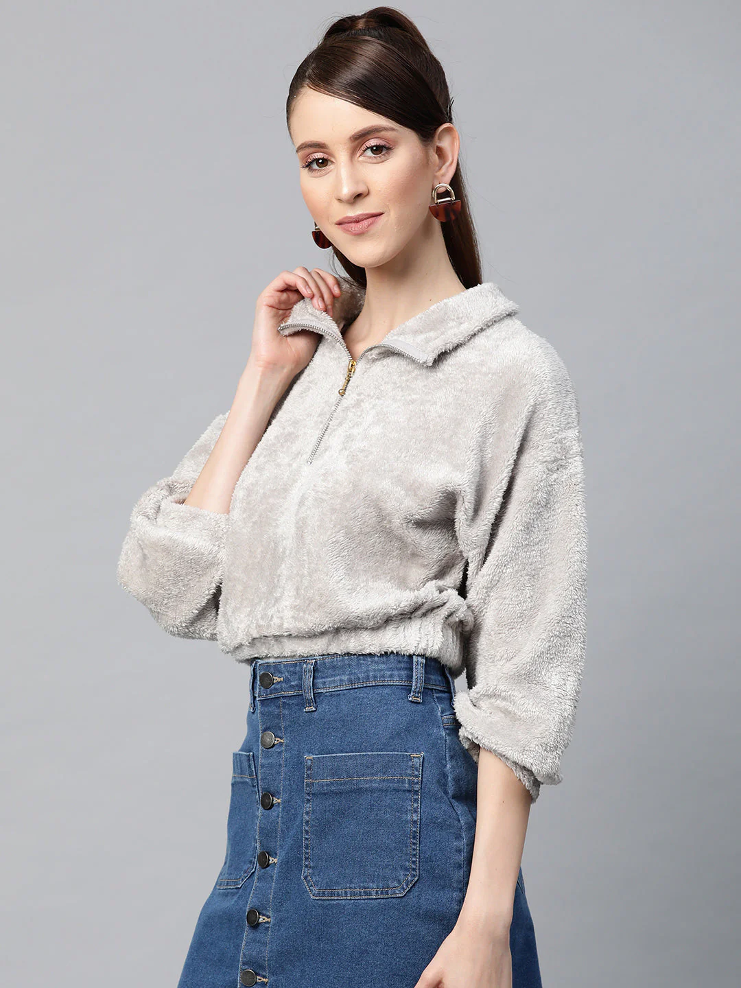 Women Grey Zip Front Faux Fur Crop Sweatshirt - Image 2