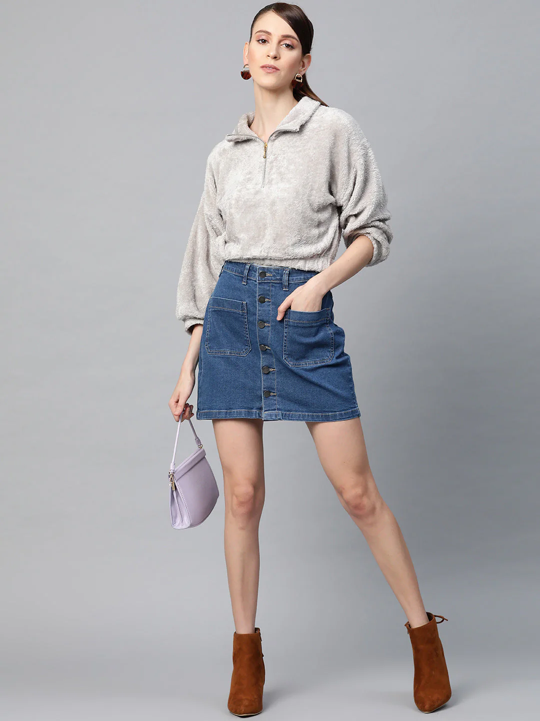 Women Grey Zip Front Faux Fur Crop Sweatshirt - Image 4