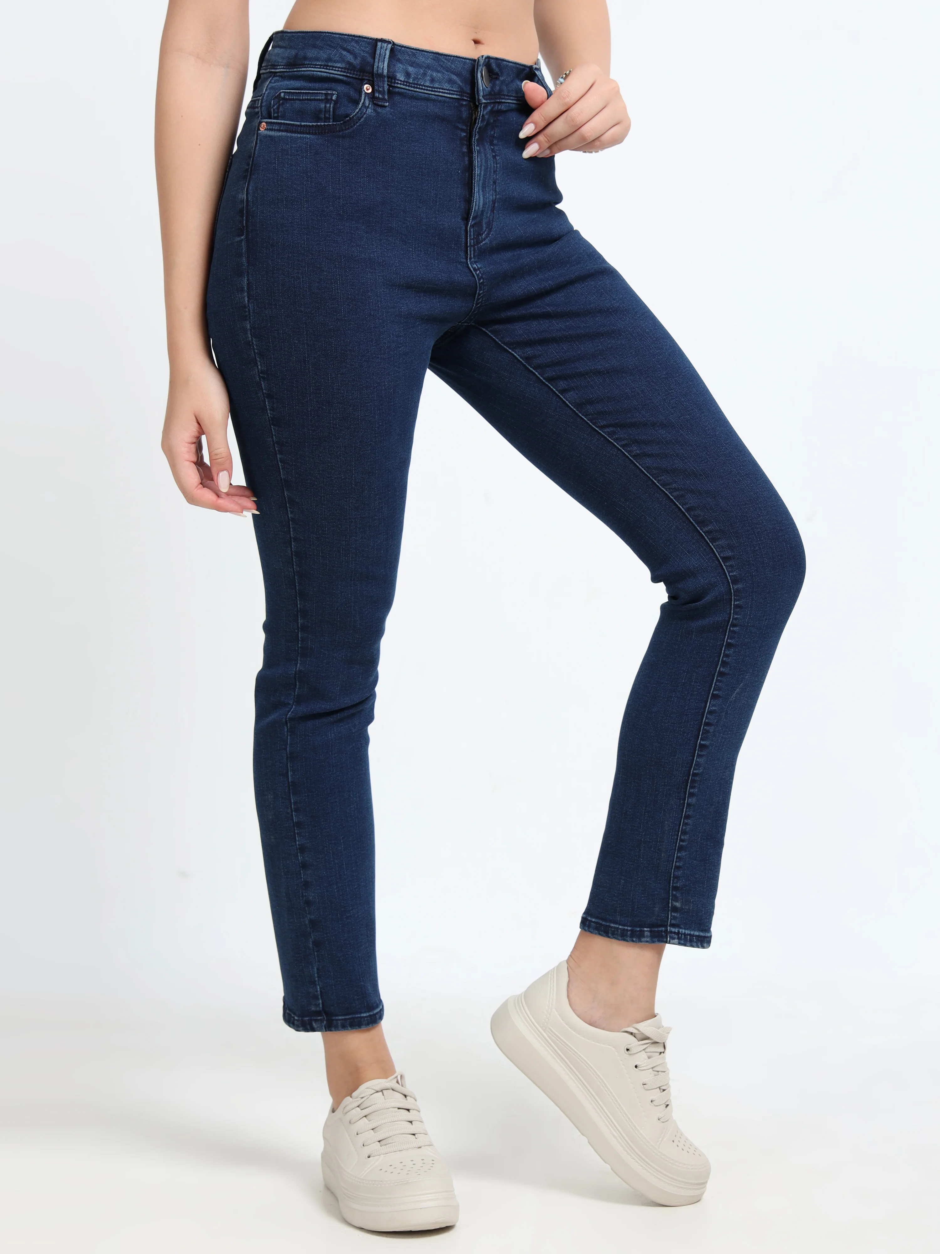 Women Indigo Slim Fit Jeans - Image 2