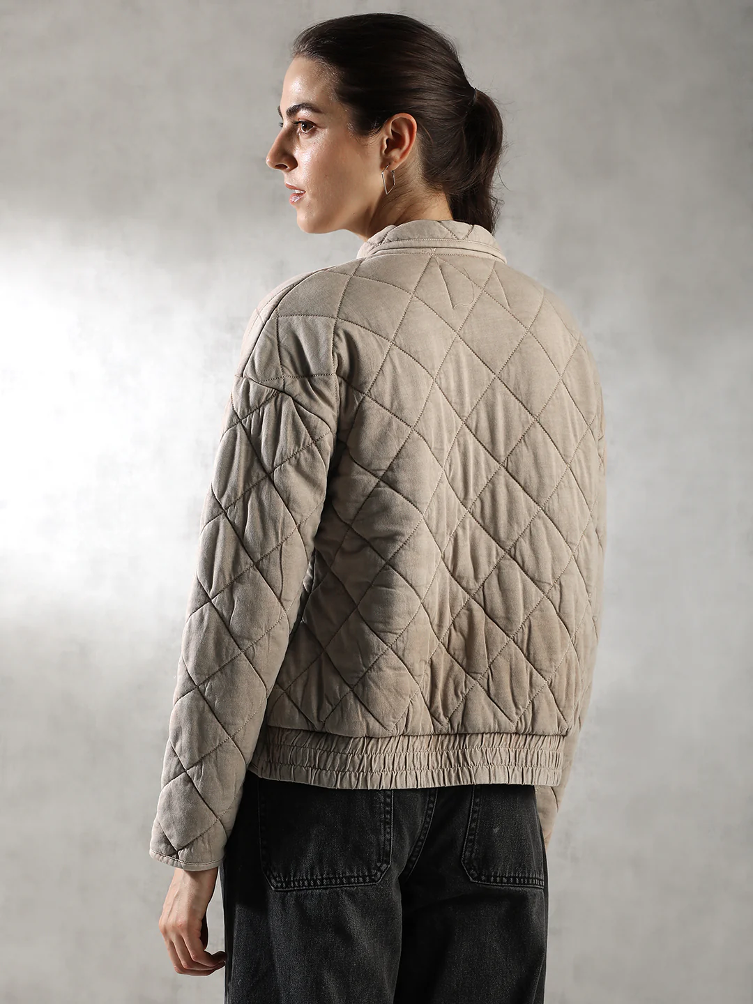 Women Khaki Oversized Quilted Jacket - Image 4
