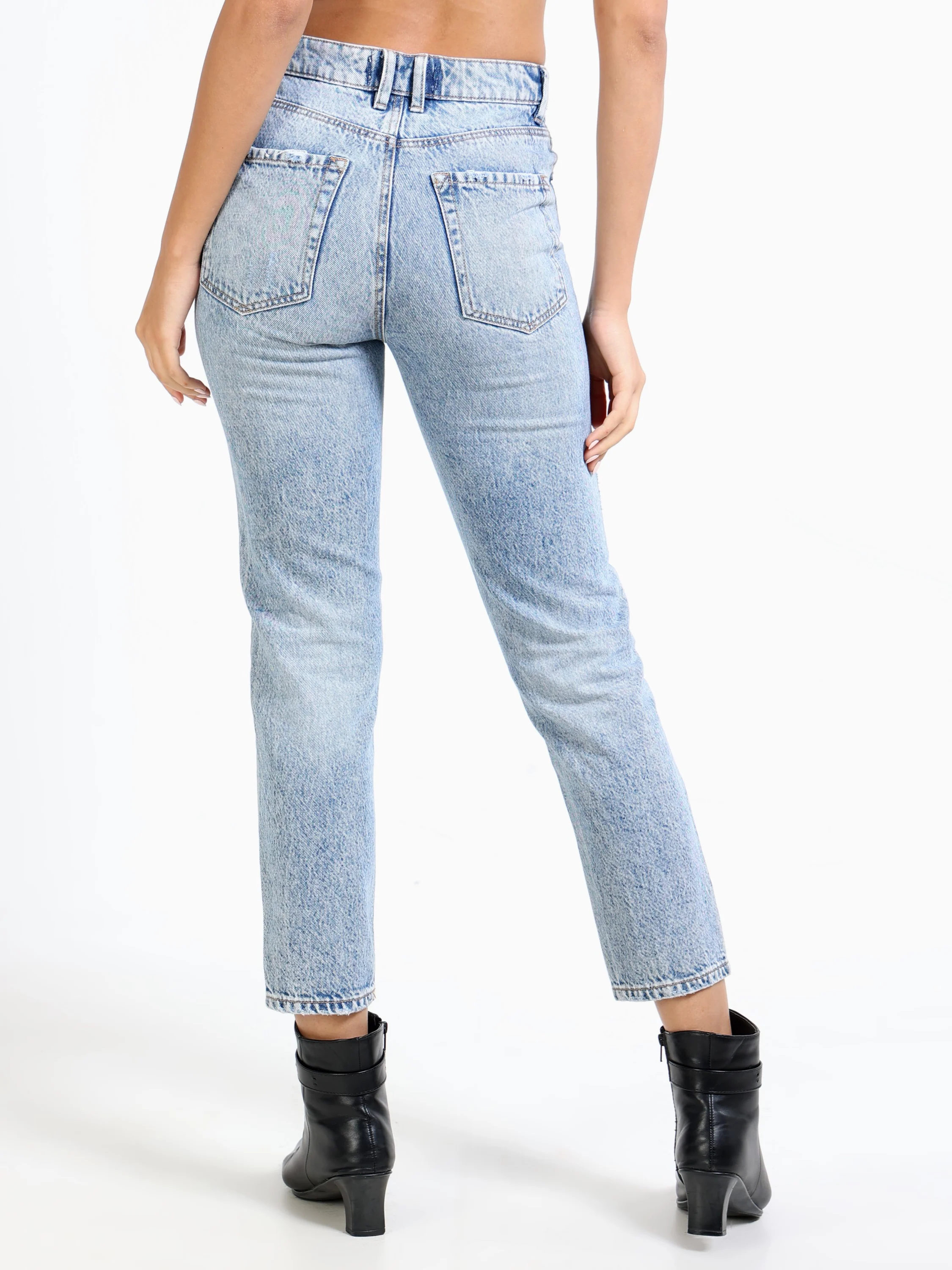 Women Light Blue Slim Fit Denims - Image 3