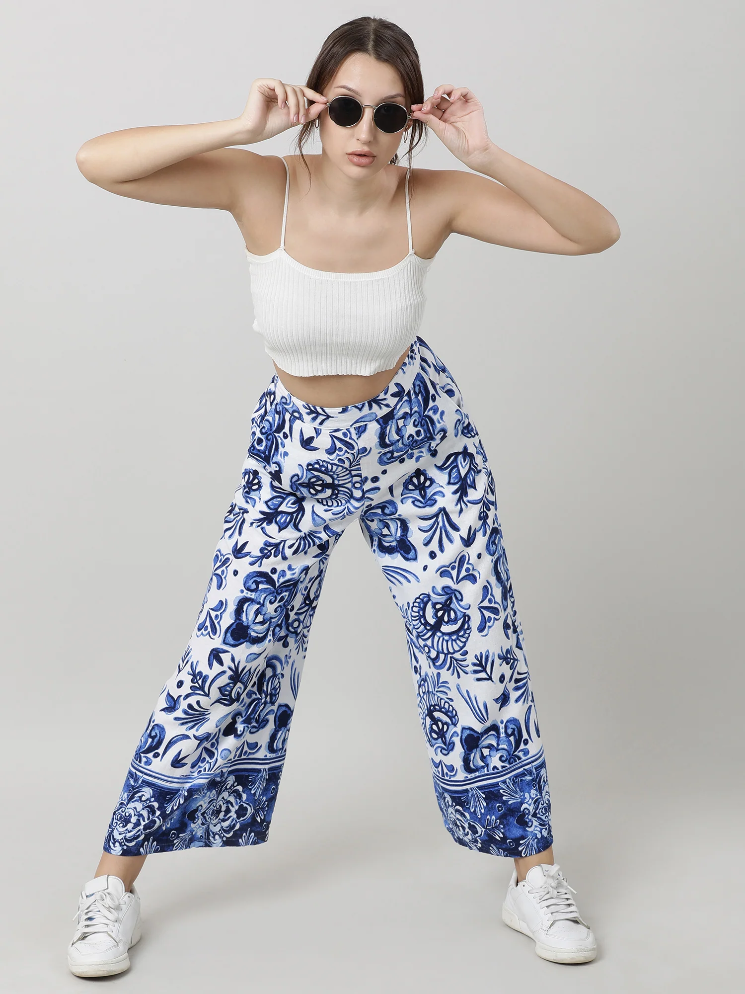 Women Loose Fit Blue Printed Pants - Image 7