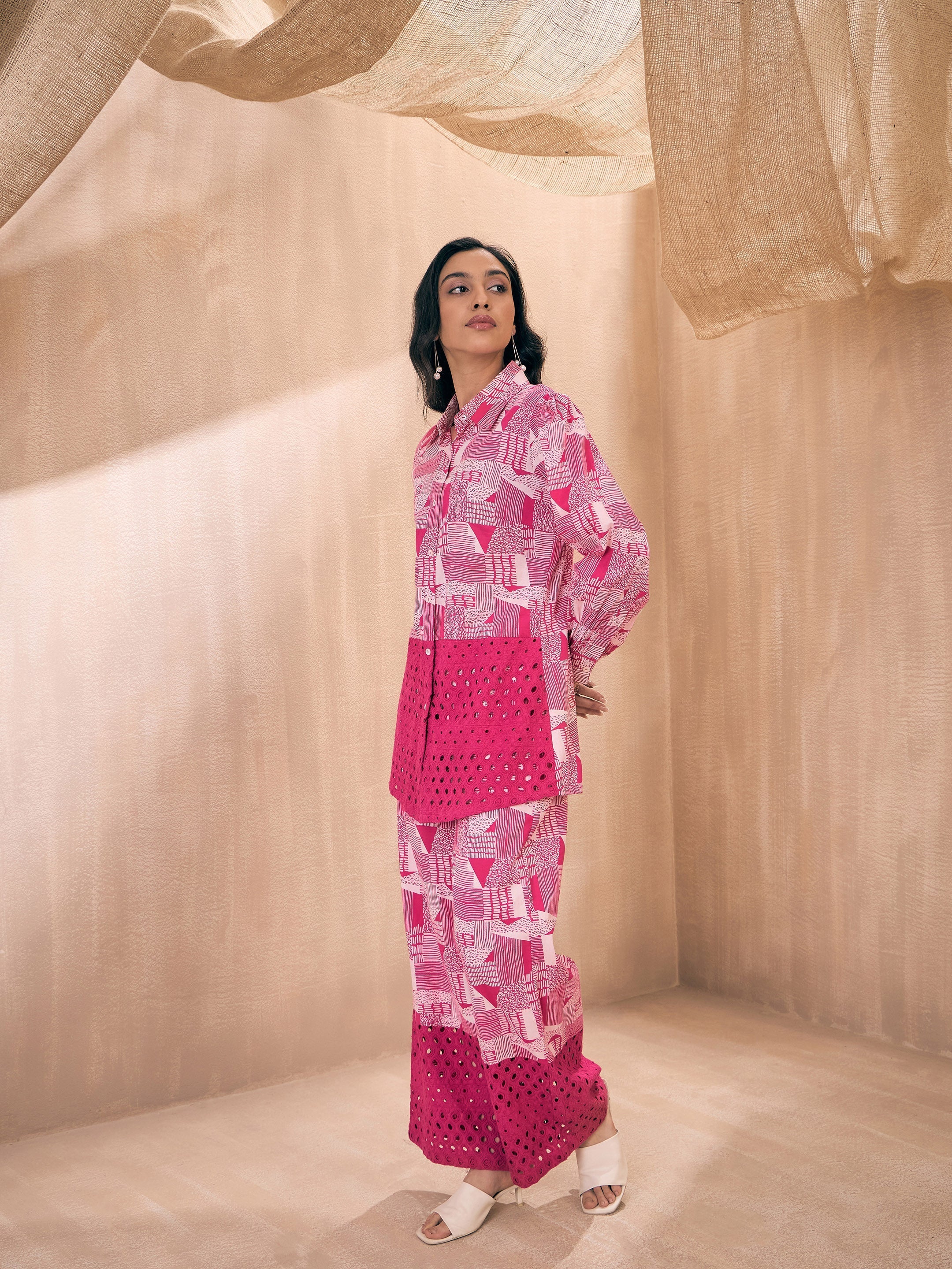 Women Magenta Abstract Schiffli Shirt With Wide Pants - Image 4