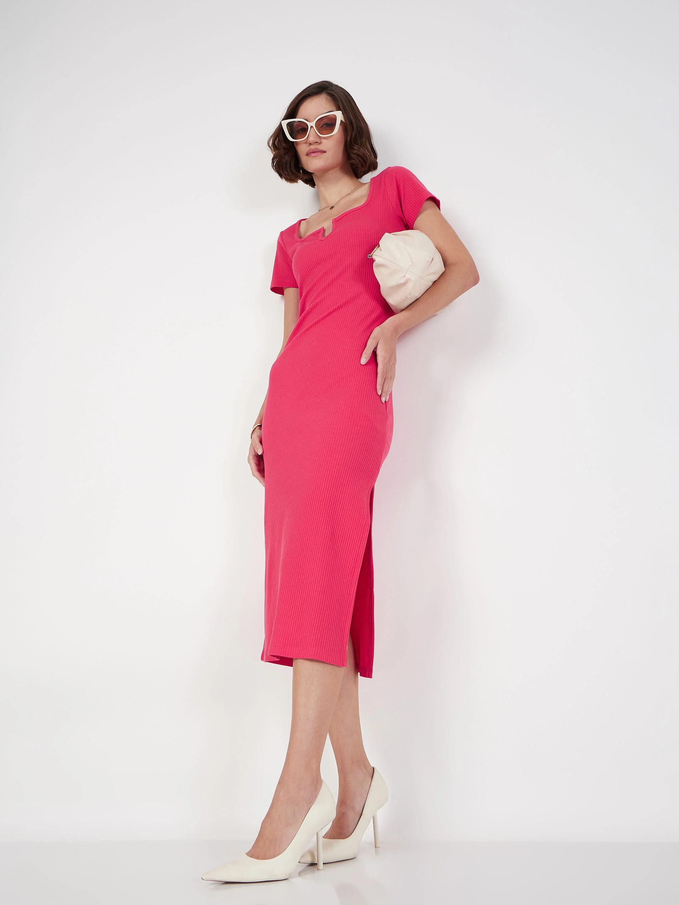 Women Magenta Rib V-Neck Midi Dress - Image 2