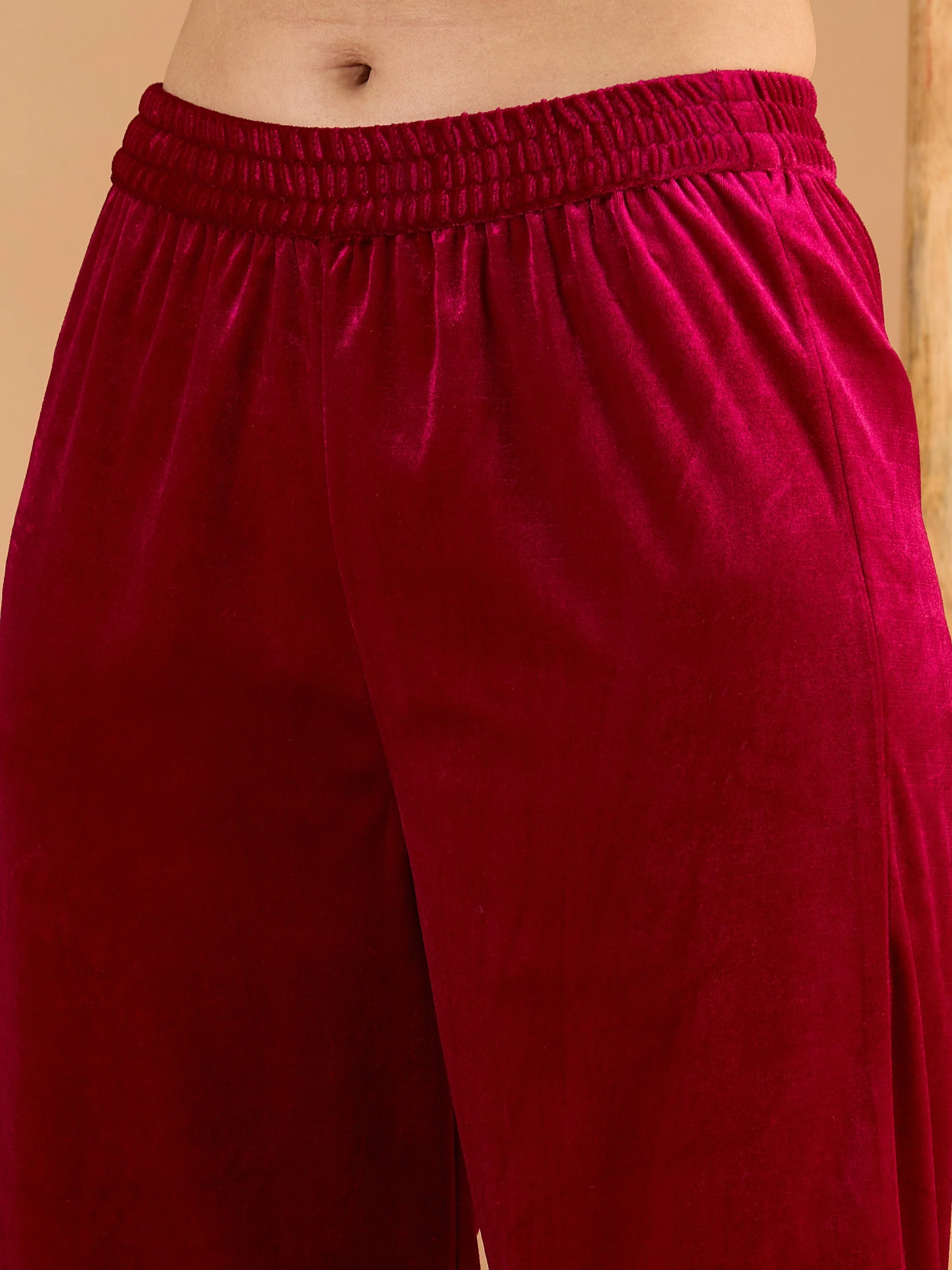 Women Magenta Velvet Embroidered Kurta With Straight Pants - Image 5