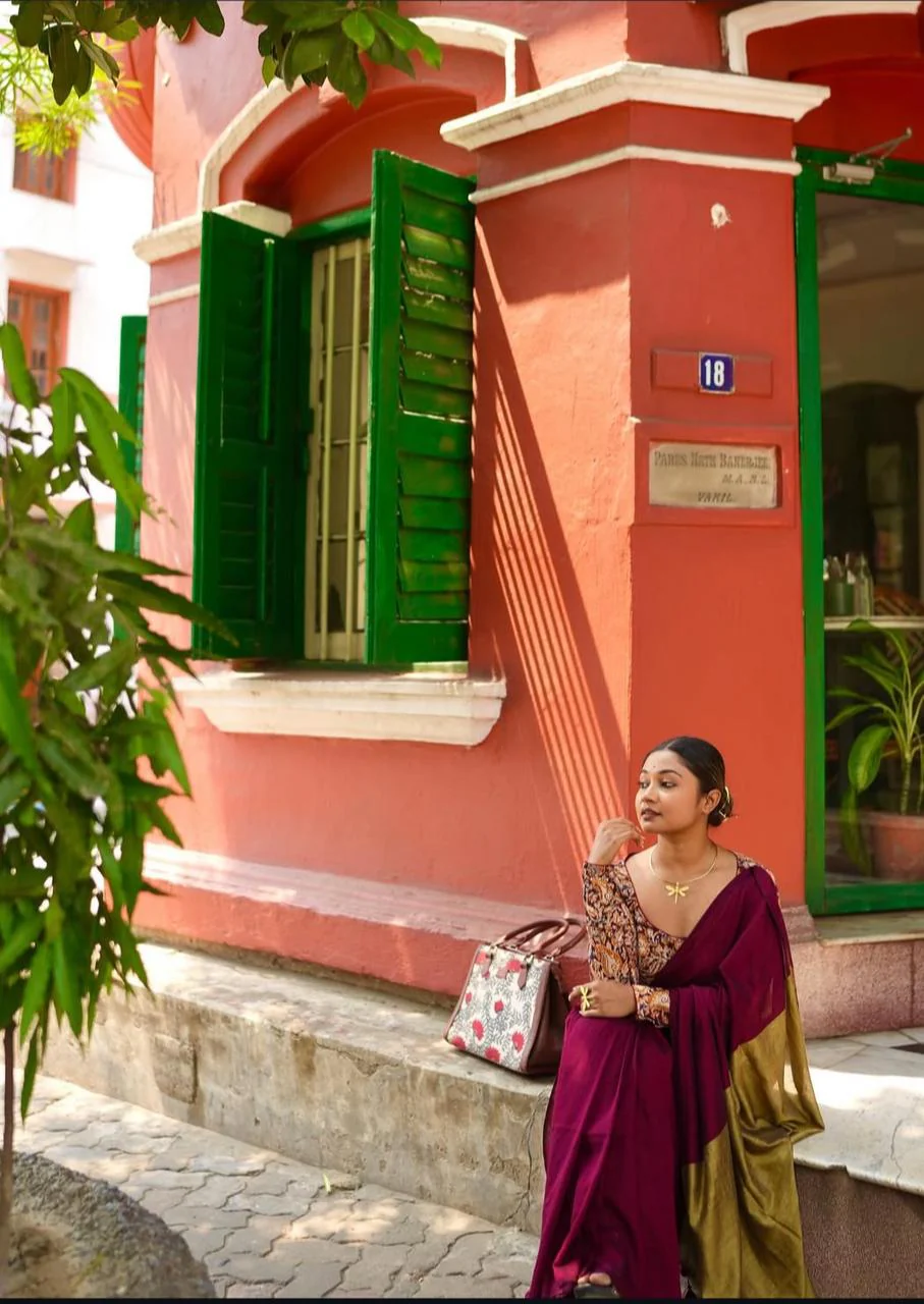 Women Maroon Cotton Handloom Saree - Image 3
