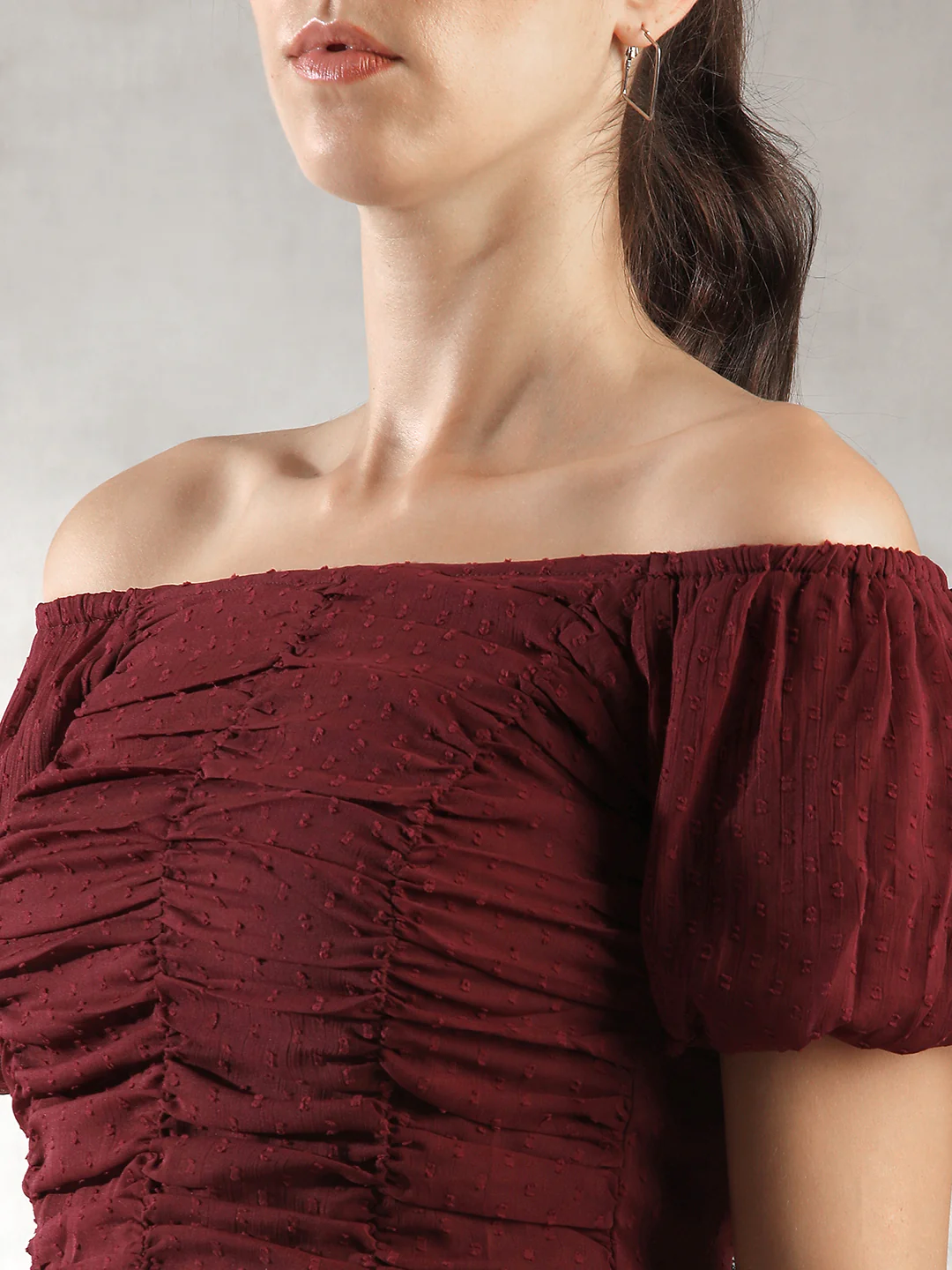 Women Maroon Fitted Crop Top - Image 3