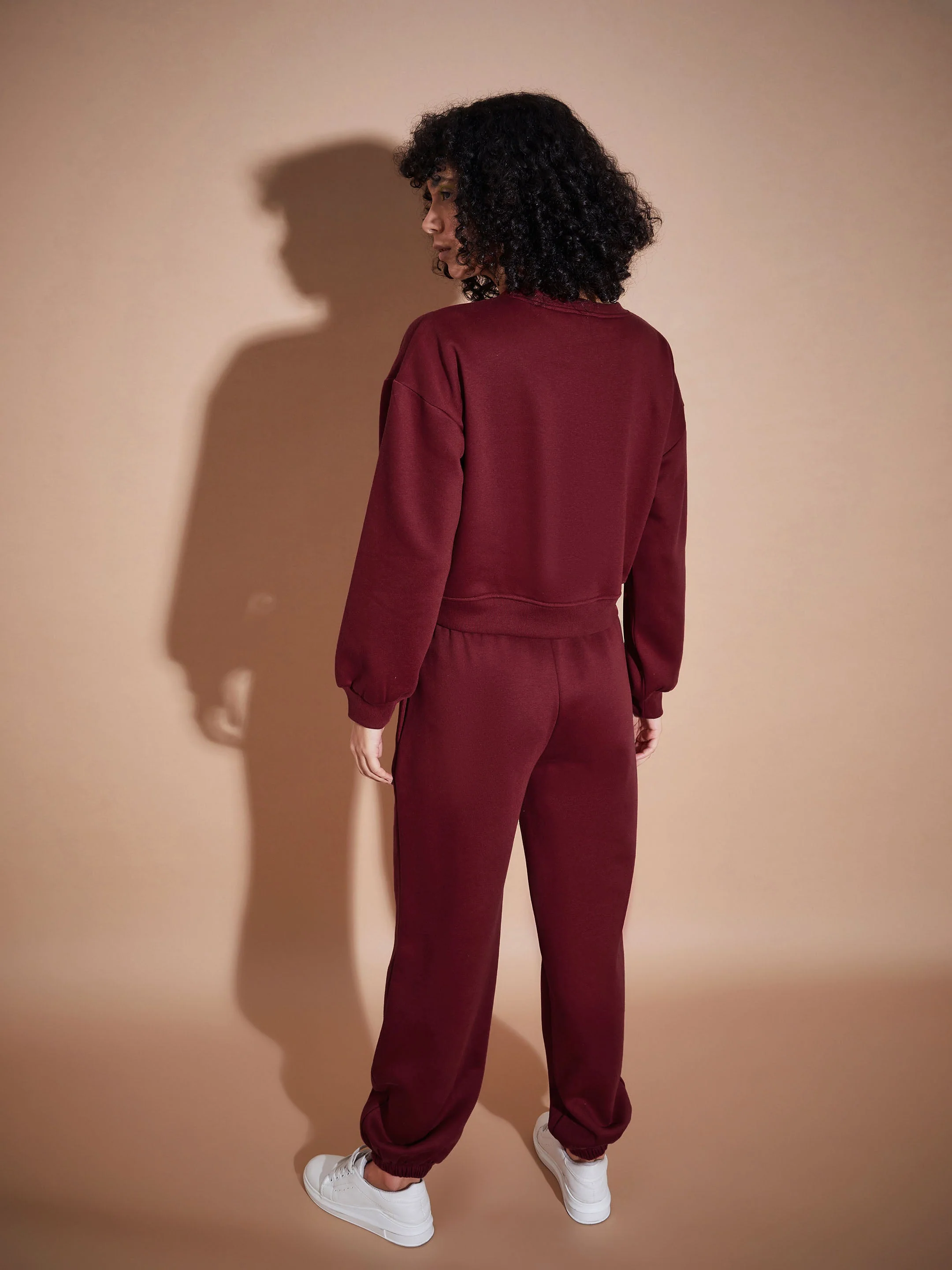Women Maroon Fleece Oversized Sweatshirt With Joggers - Image 2