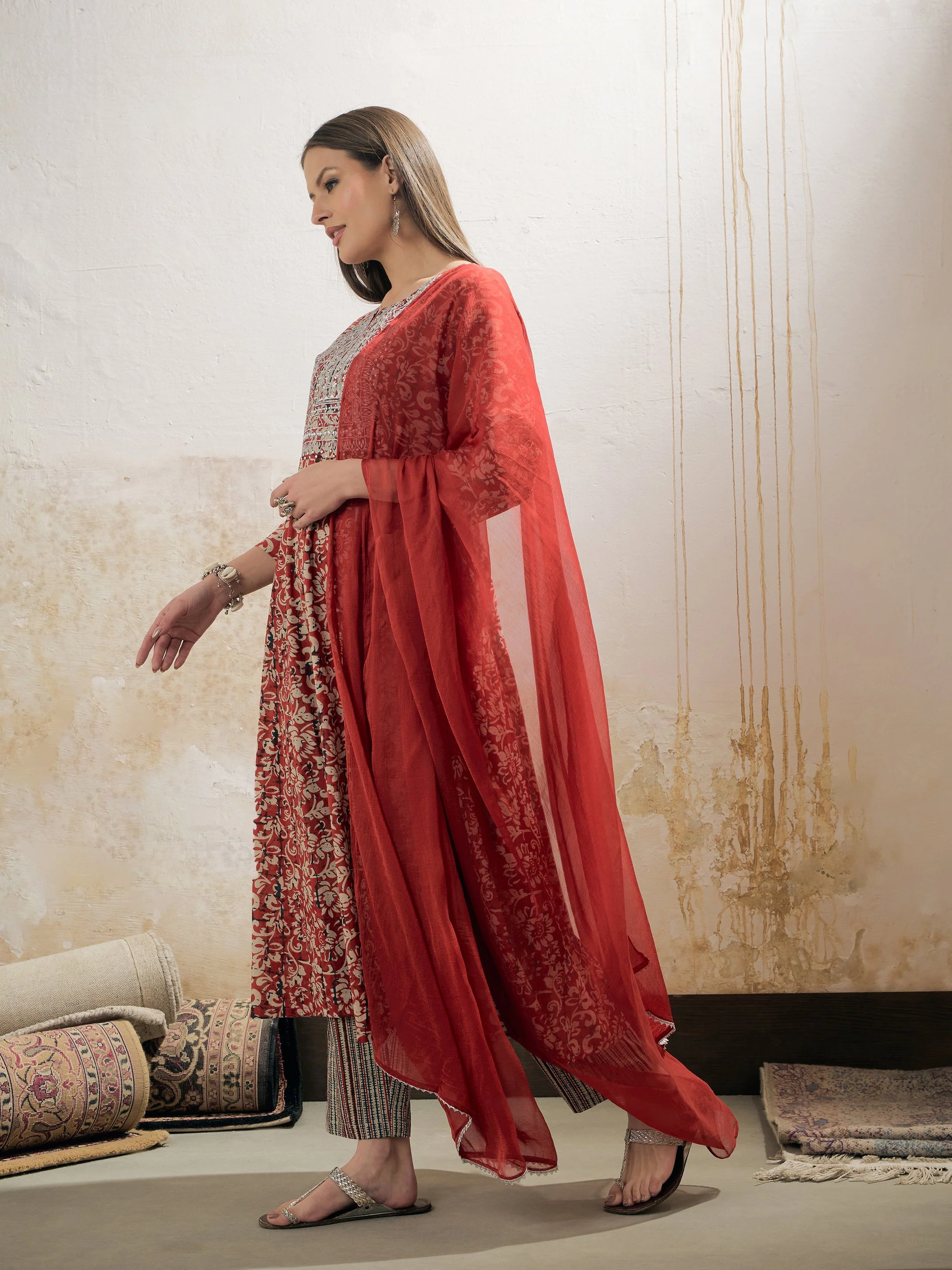 Women Maroon Floral Anarkali Kurta With Pencil Pants & Dupatta - Image 3