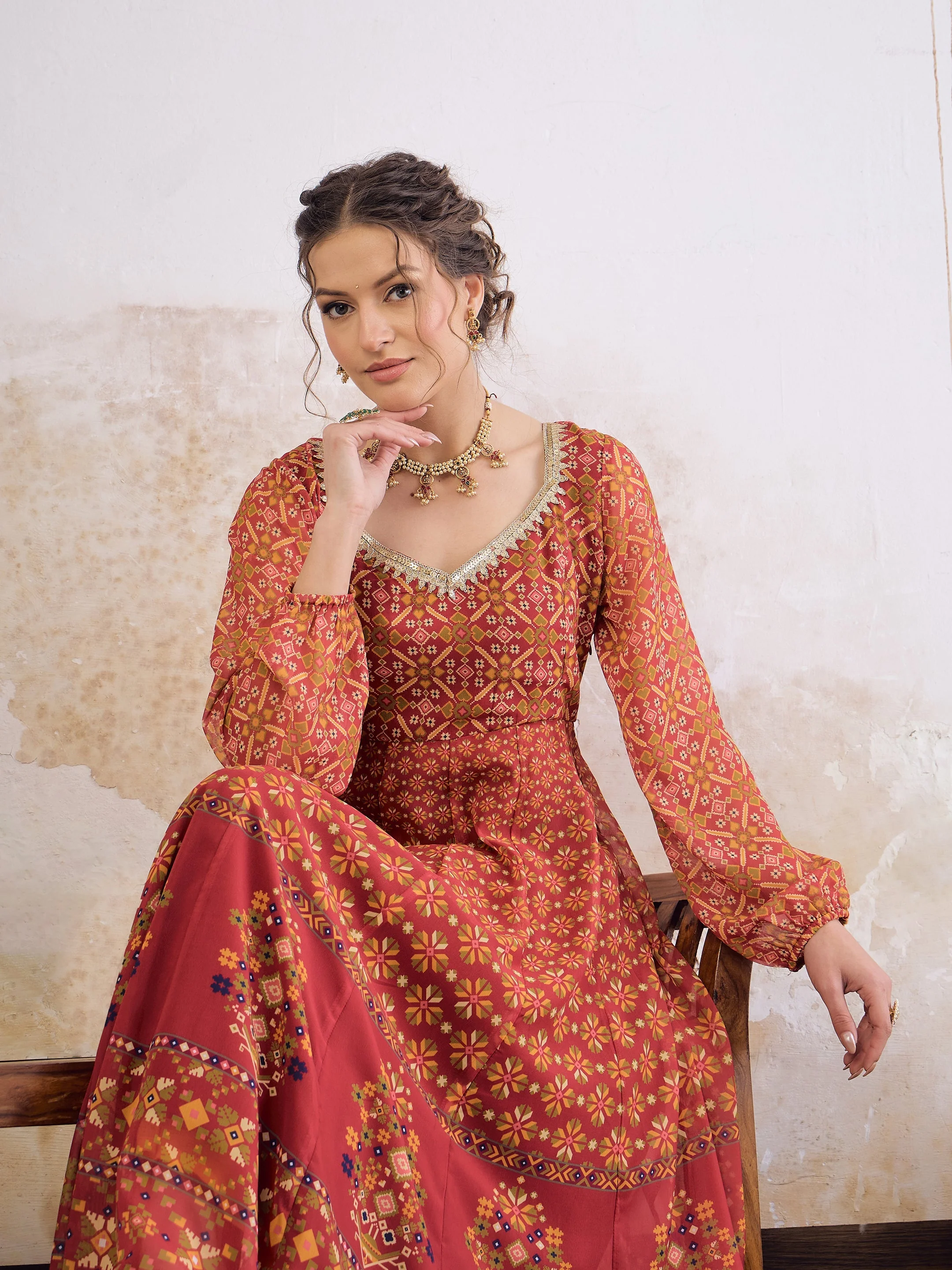Women Maroon Floral Sweetheart Neck Anarkali Kurta - Image 2