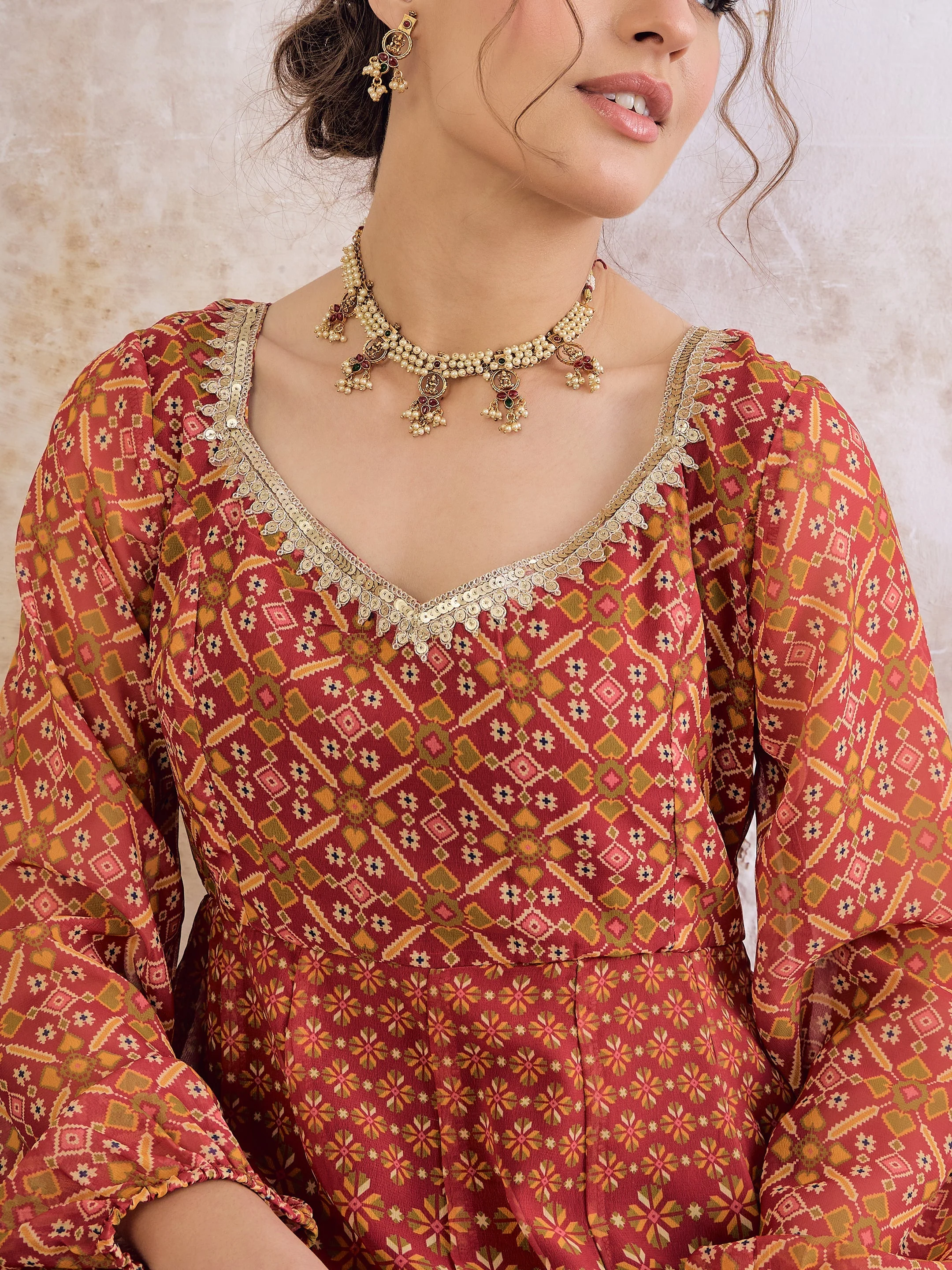 Women Maroon Floral Sweetheart Neck Anarkali Kurta - Image 4