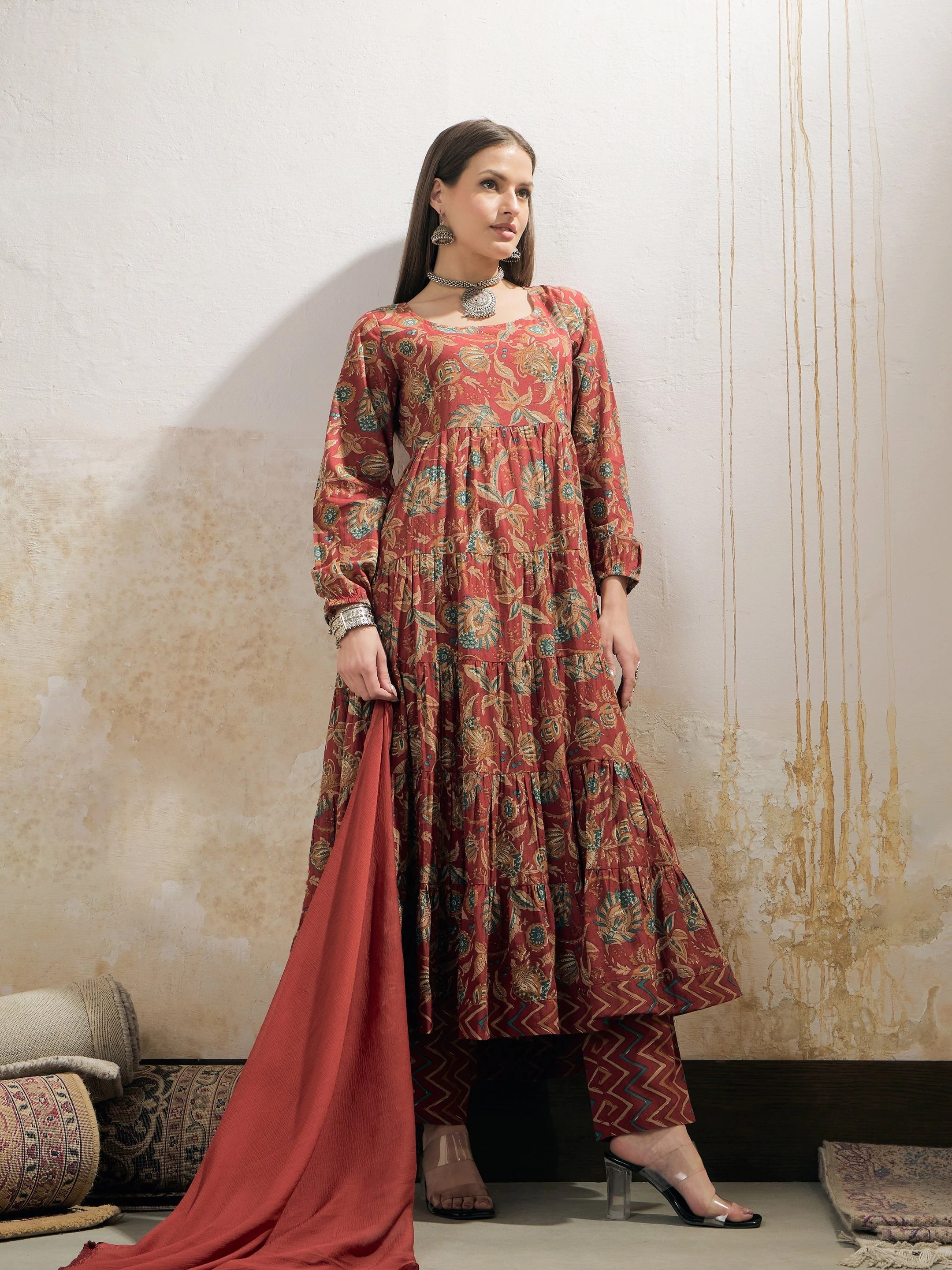 Women Maroon Floral Tiered Kurta With Pencil Pant & Dupatta - Image 2
