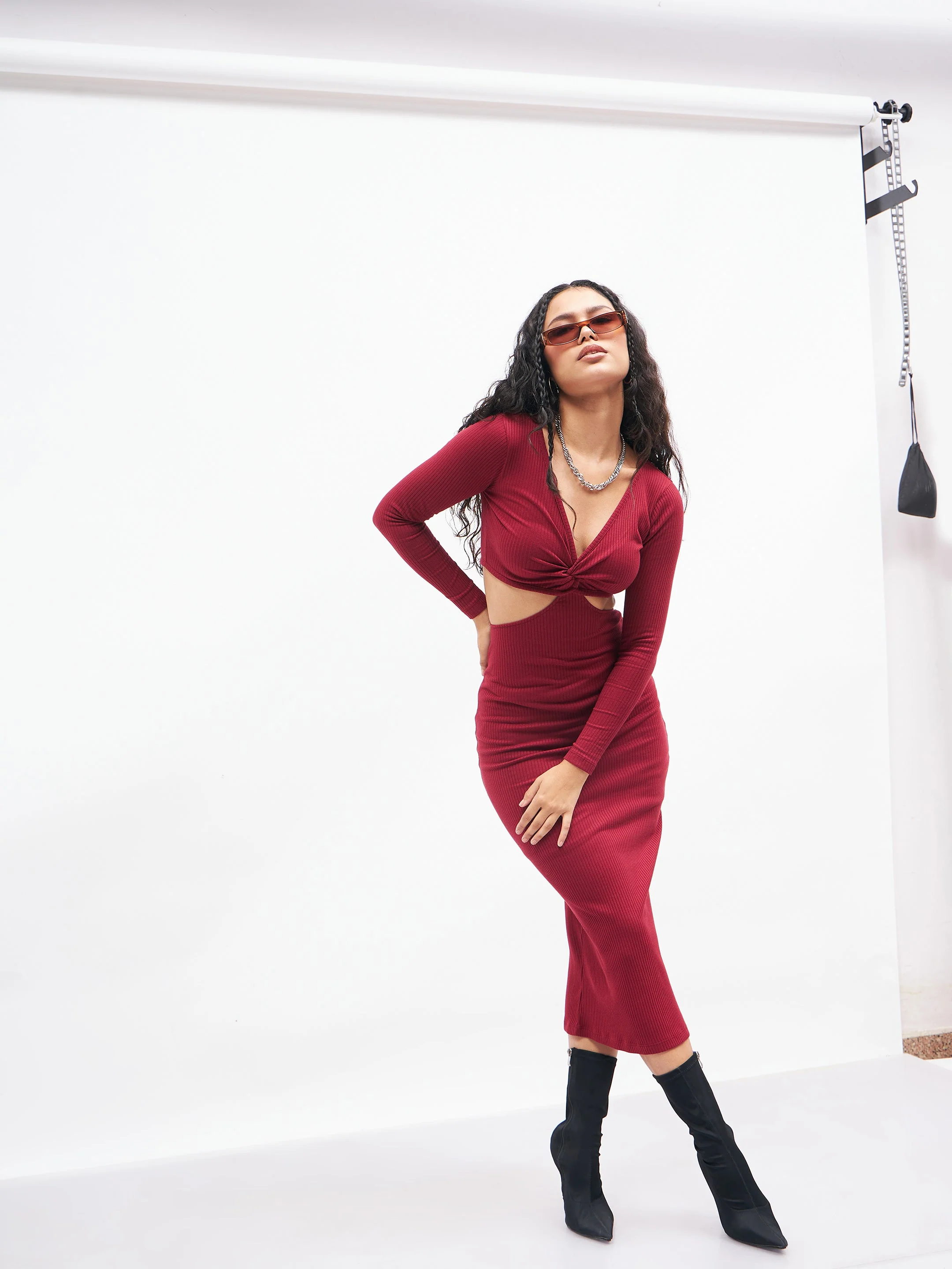 Women Maroon Rib Waist Cut Out Maxi Dress - Image 6