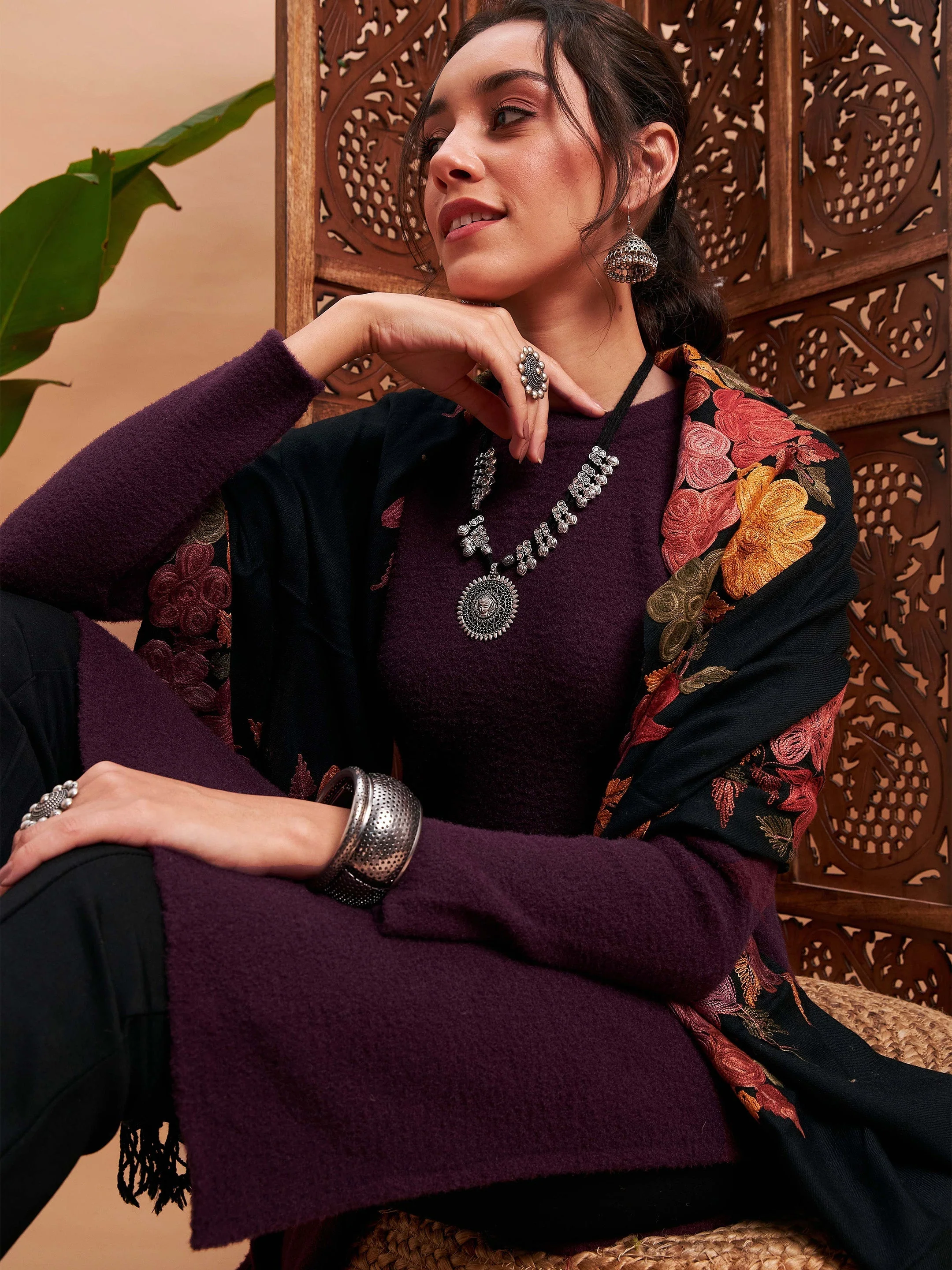 Women Maroon Solid Hair Wool Straight Kurta - Image 2