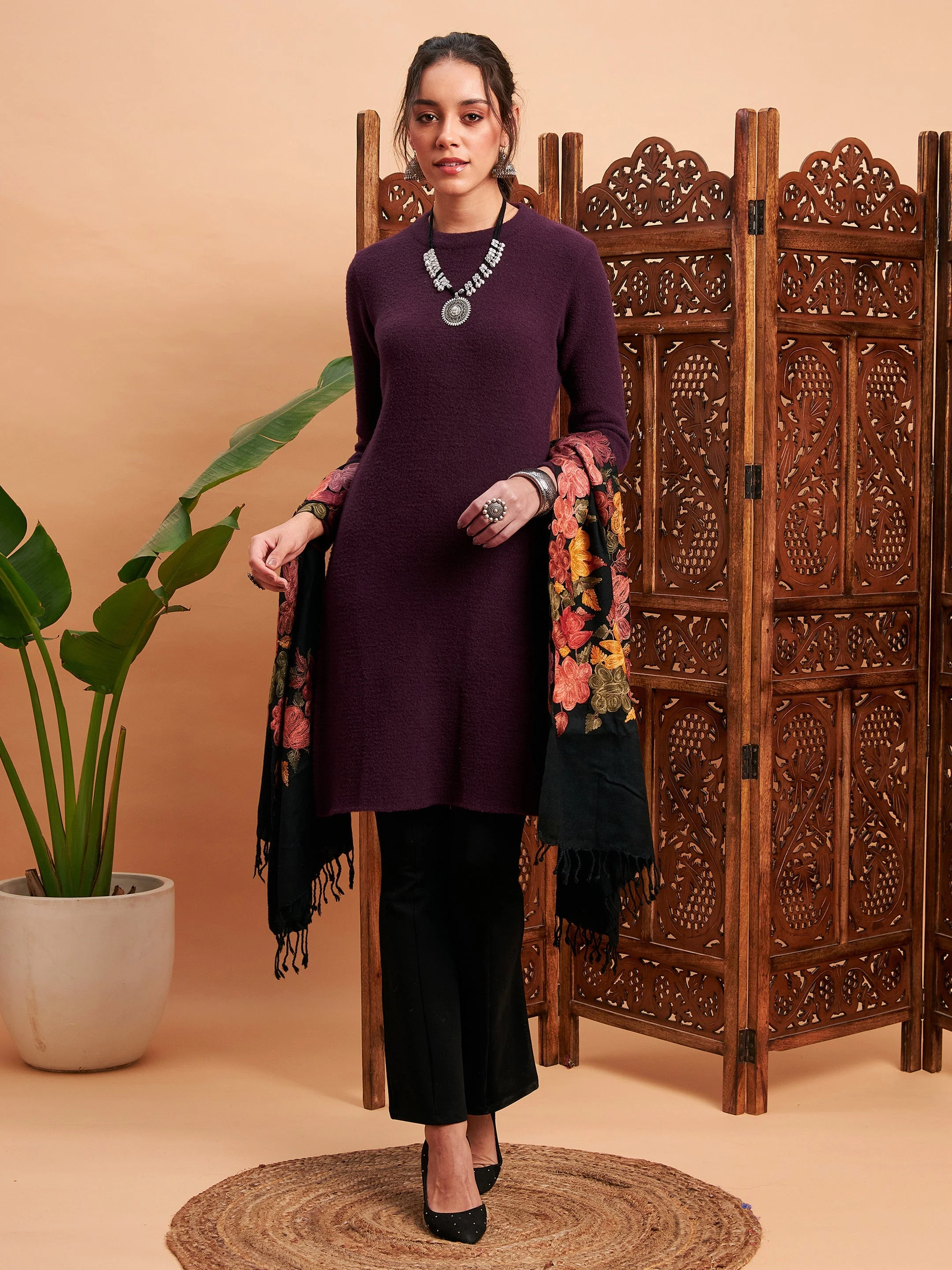 Women Maroon Solid Hair Wool Straight Kurta - Image 3