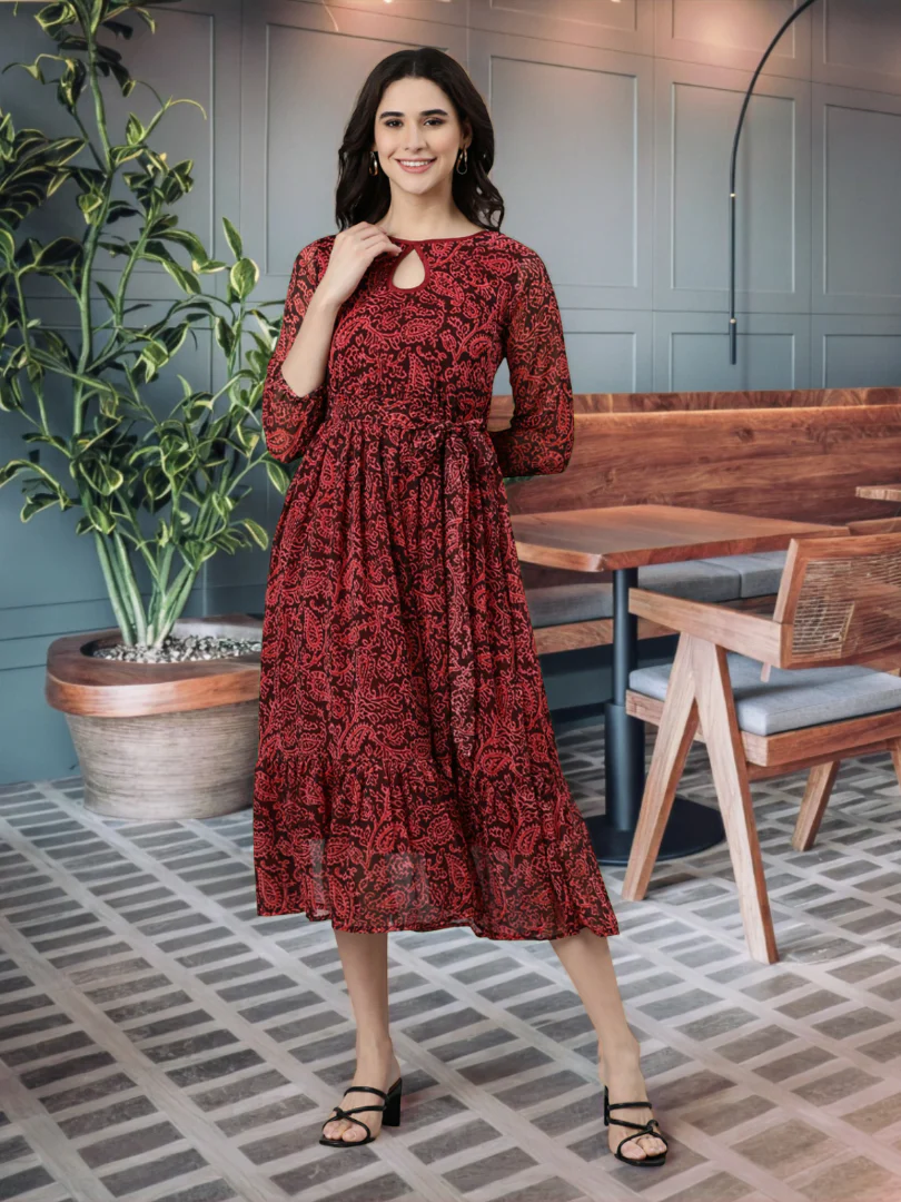 Women Maroon Floral Chiffon Dress - Image 4