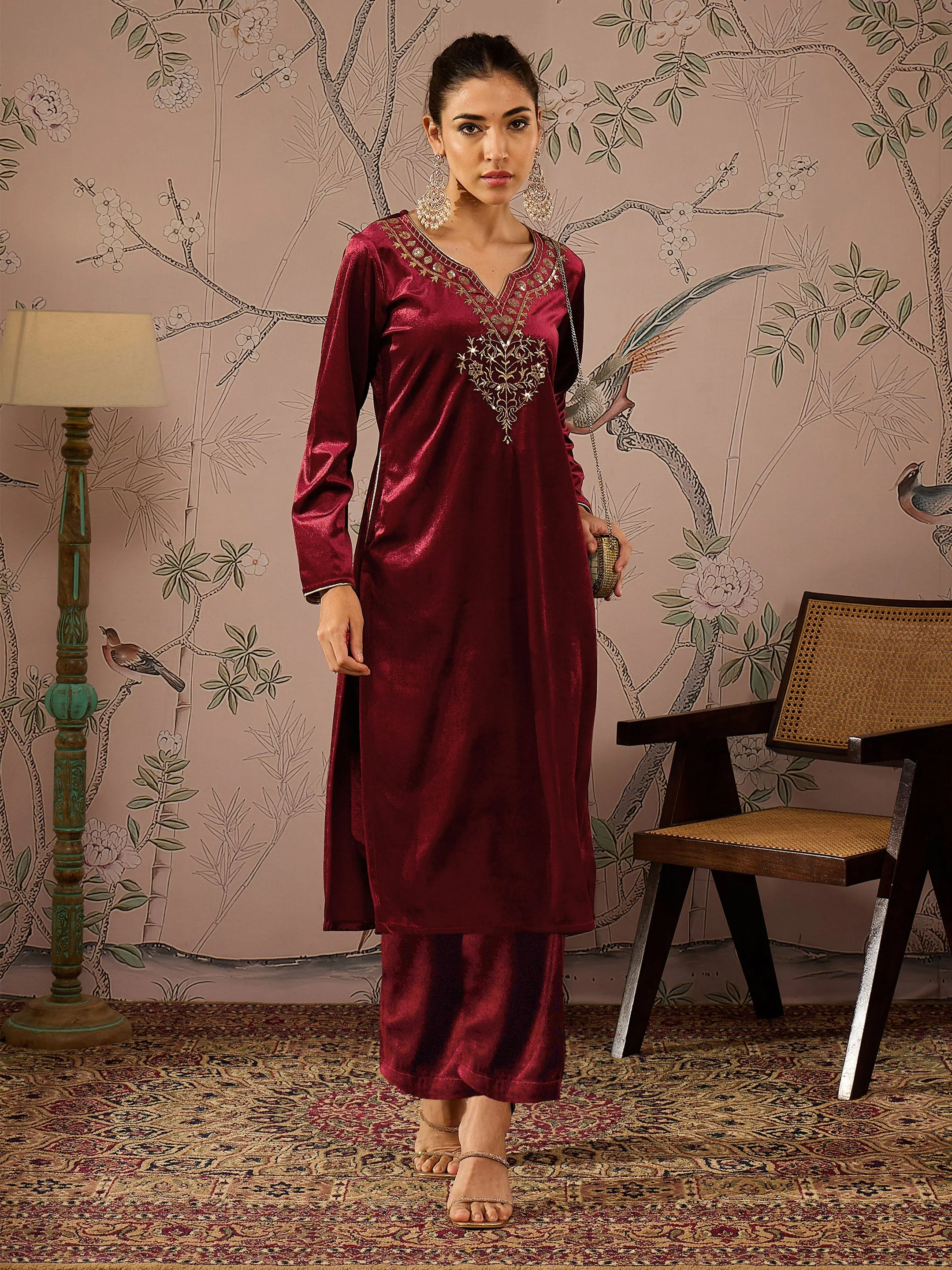 Women Maroon Velvet Elasticated Straight Pants - Image 2