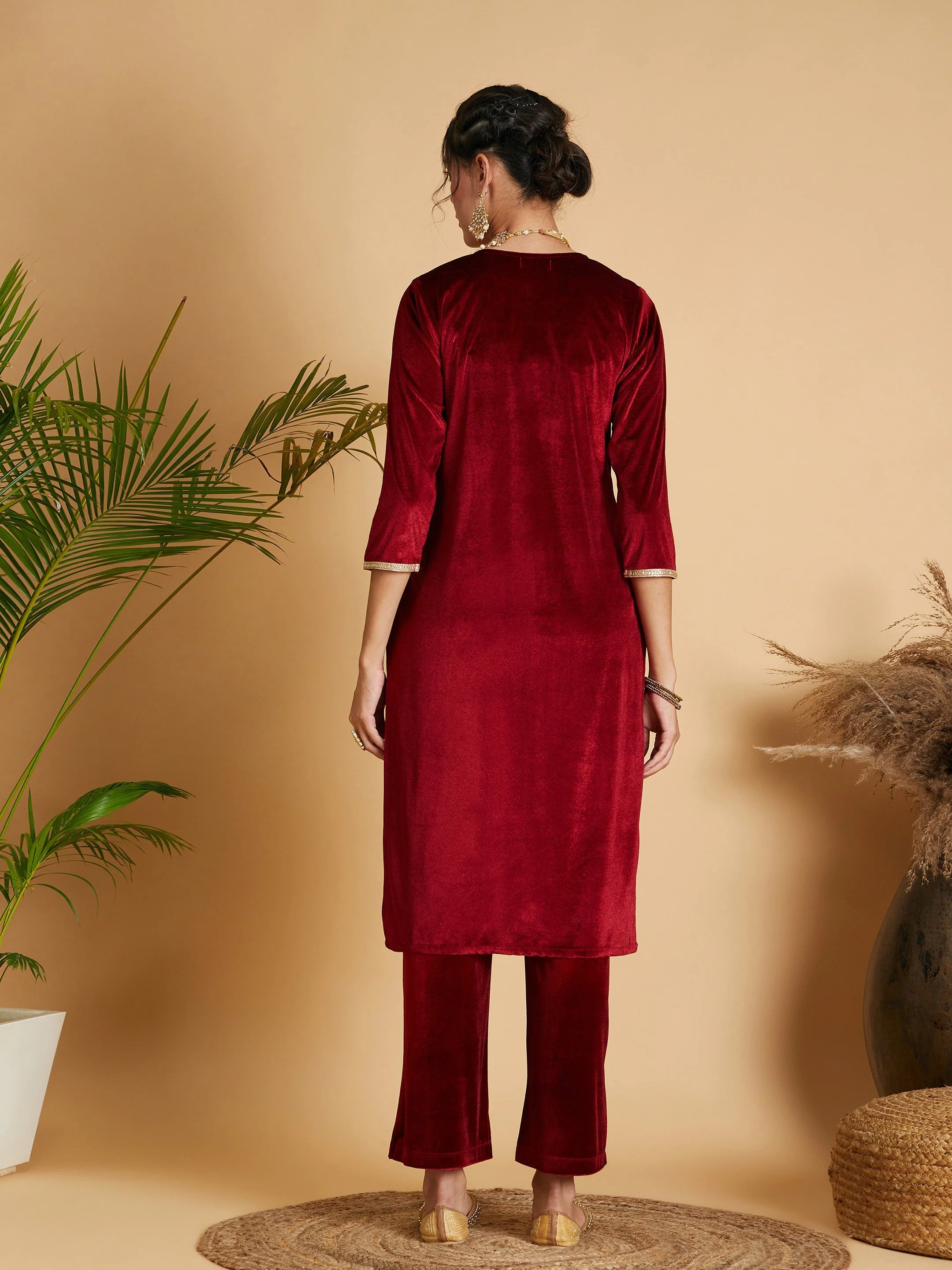 Women Maroon Velvet Embroidered Pocket Straight Kurta - Image 5