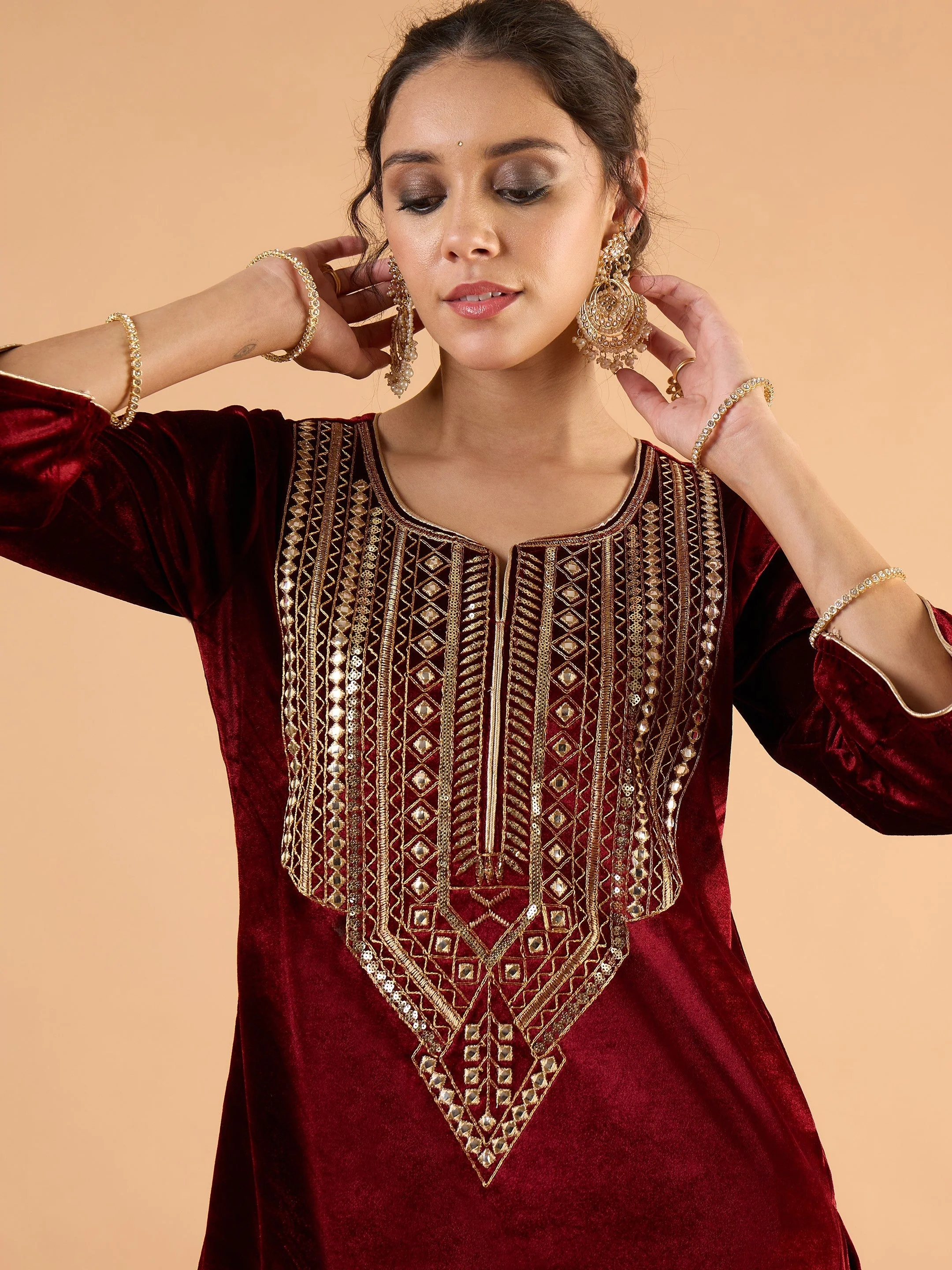 Women Maroon Velvet Embroidered Short Kurta With Farshi Salwar - Image 2