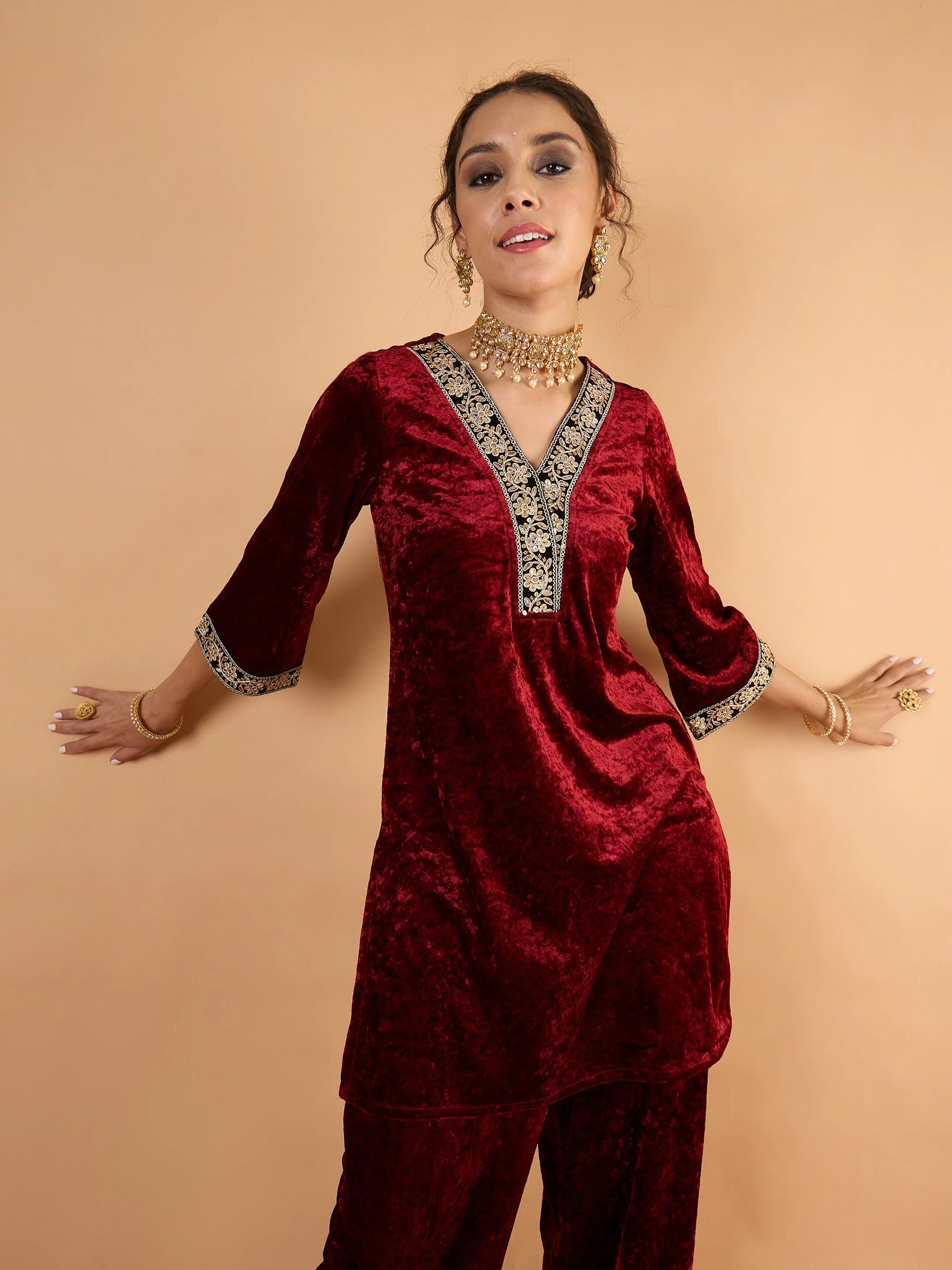 Women Maroon Velvet Embroidered Short Kurta With Straight Pants - Image 4