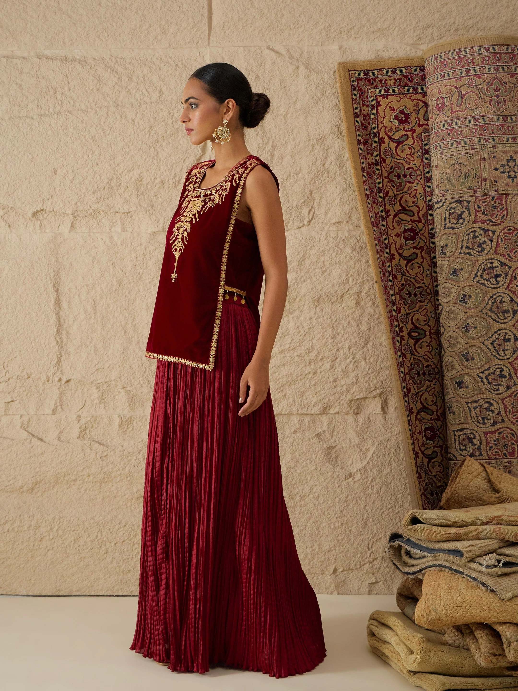 Women Maroon Velvet Sleeveless Top With Pleated Skirt - Image 3