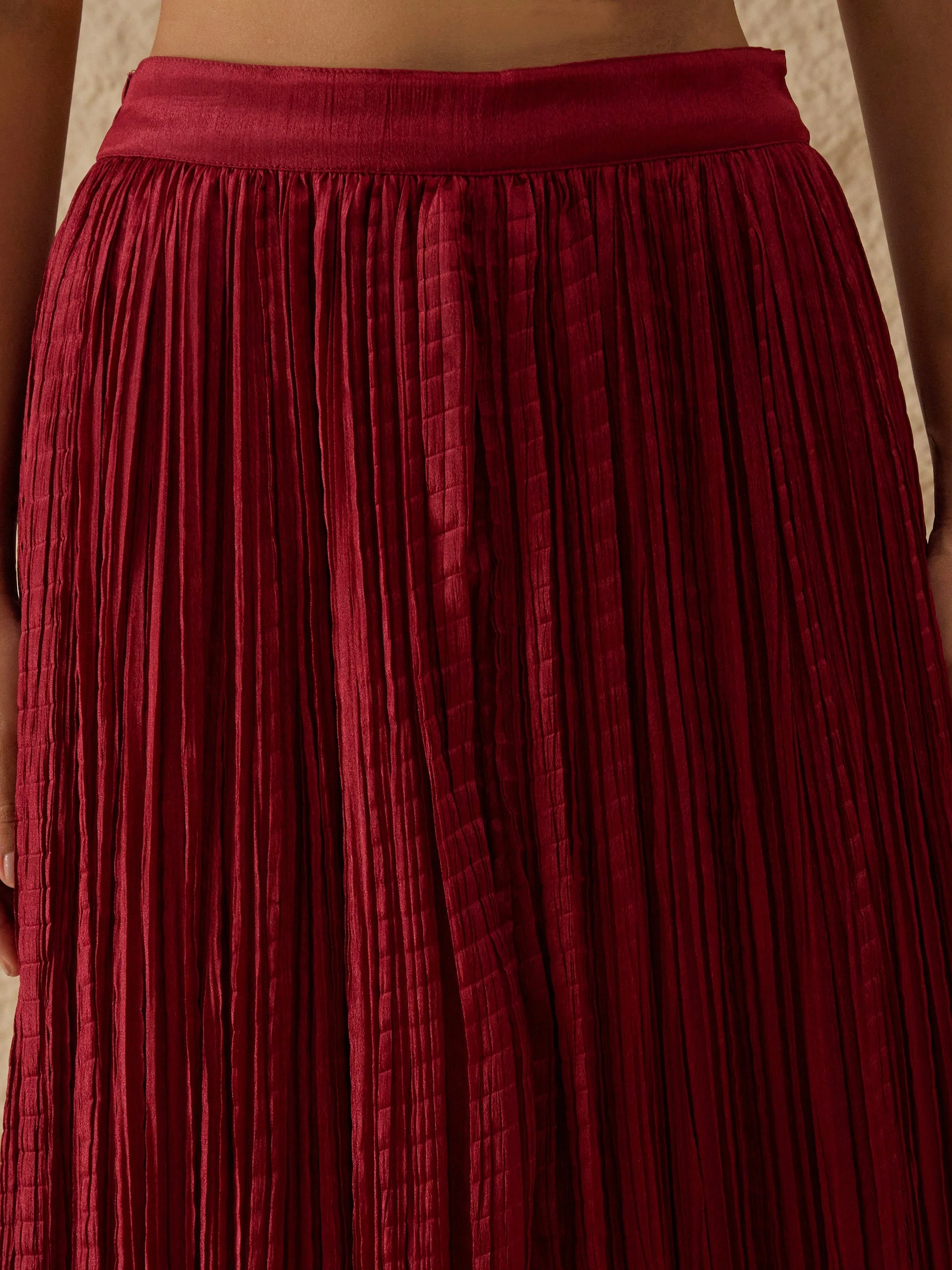 Women Maroon Velvet Sleeveless Top With Pleated Skirt - Image 5