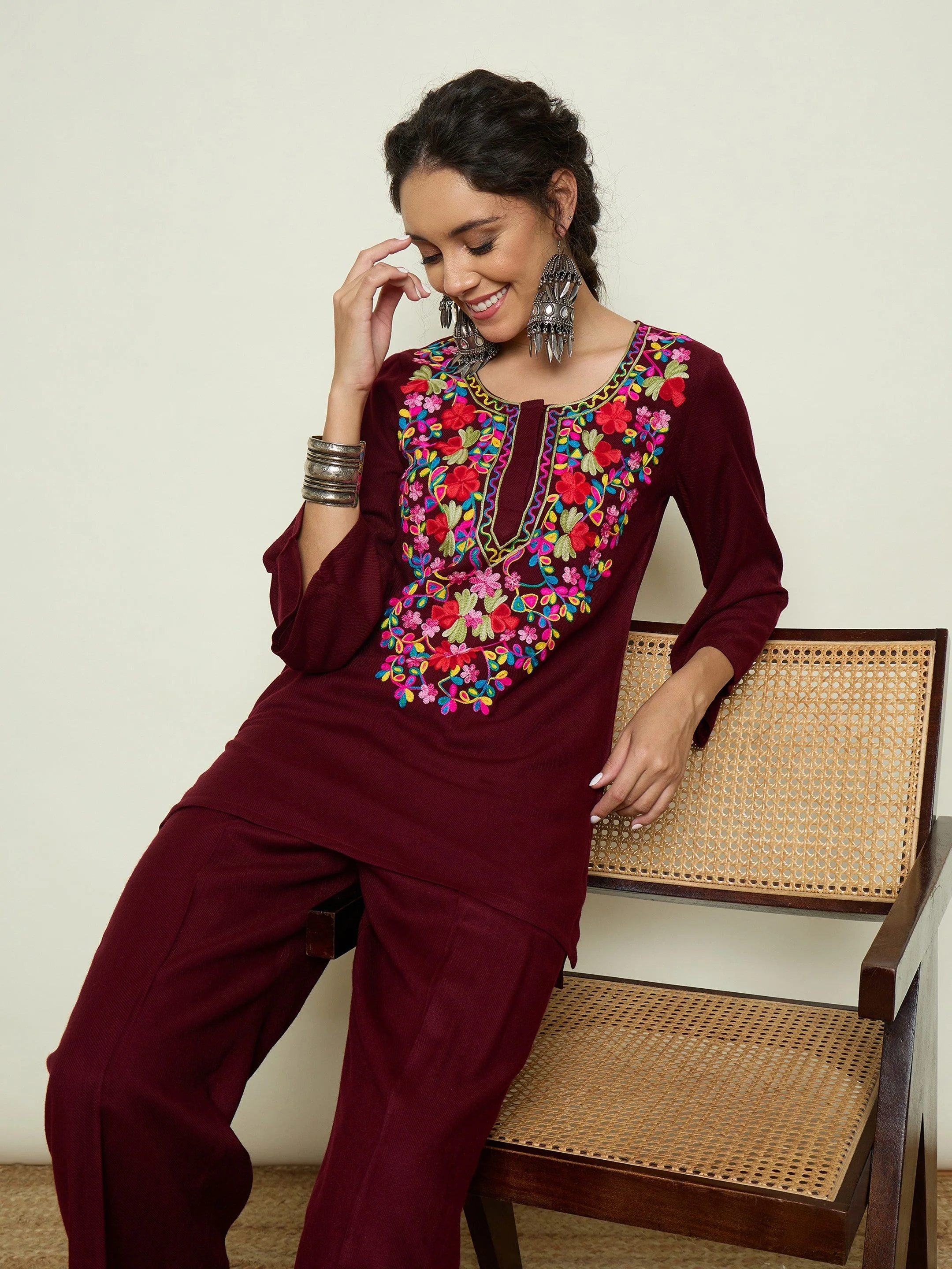 Women Maroon Woollen Embroidered Round Neck Short Kurta With Straight Pants - Image 4