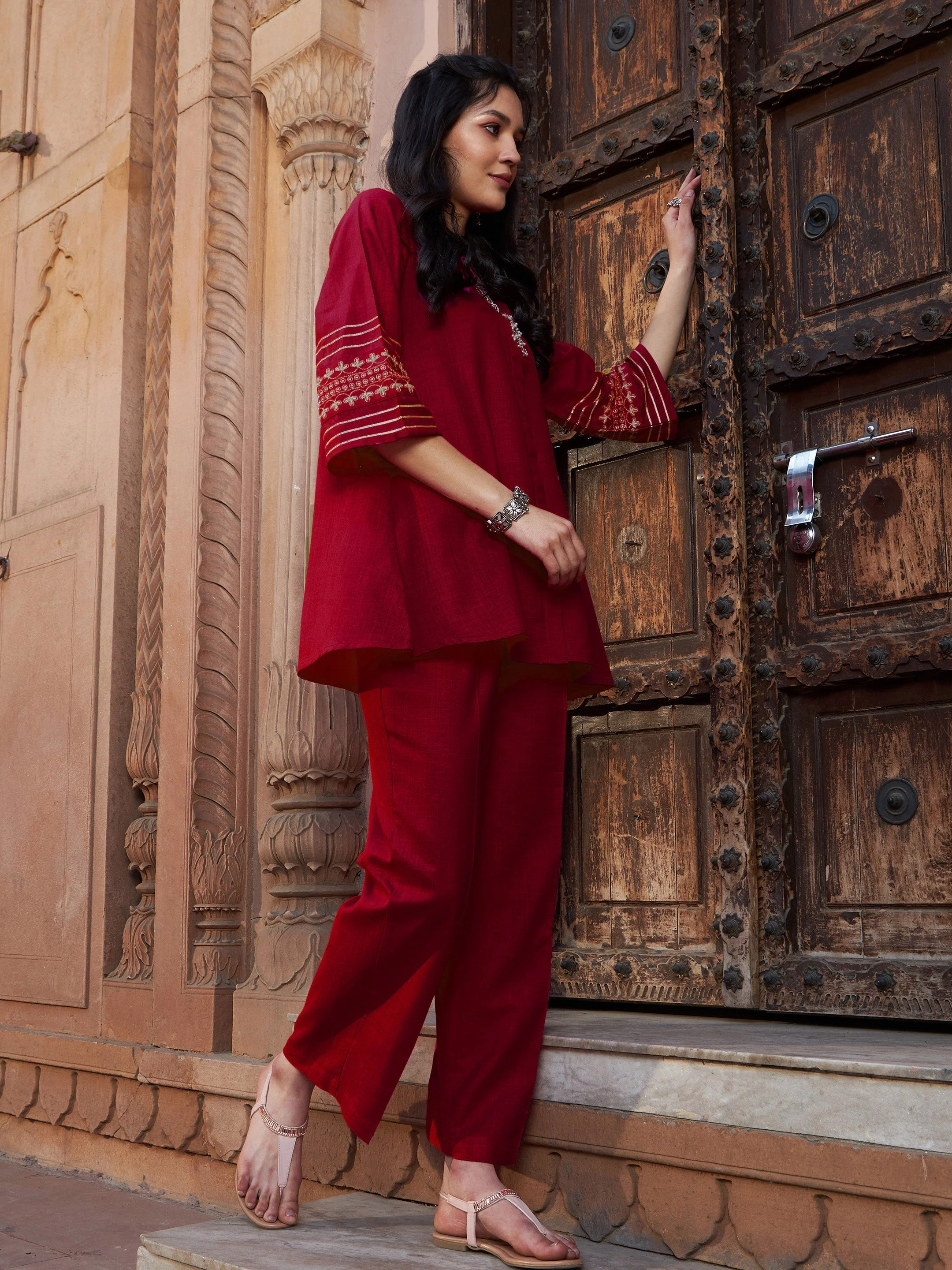 Women Maroon Zari Embroidered Sleeve Top With Palazzos - Image 2