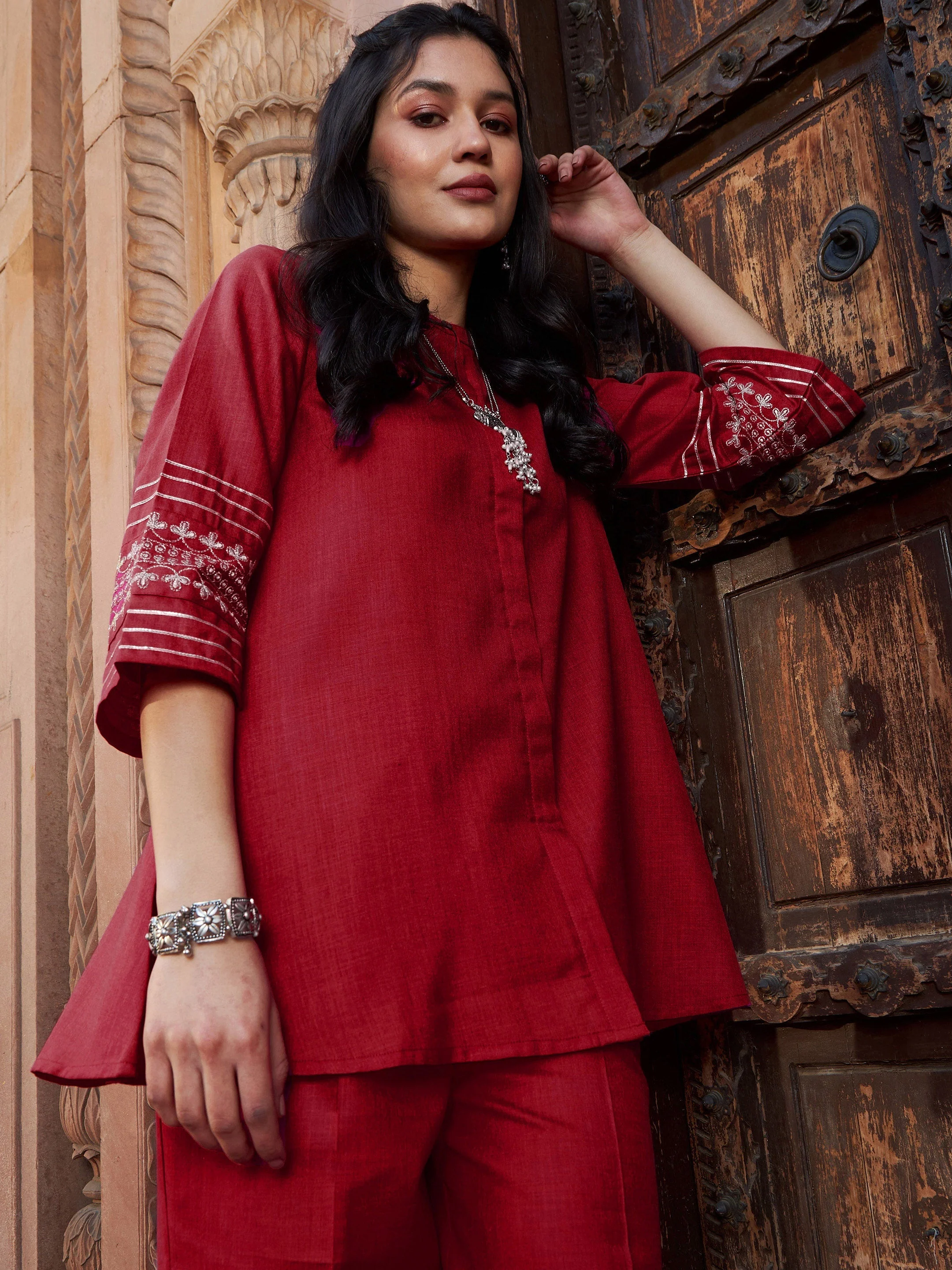 Women Maroon Zari Embroidered Sleeve Top With Palazzos - Image 4