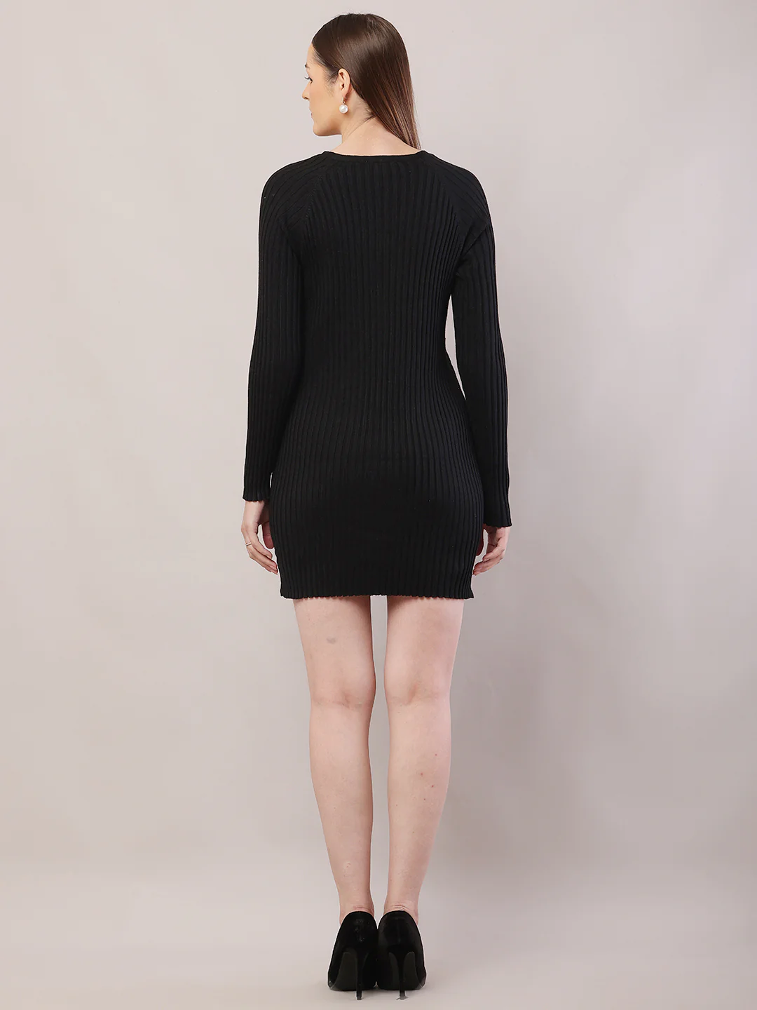 Women  Mini Black Sheath Dress - Image 4