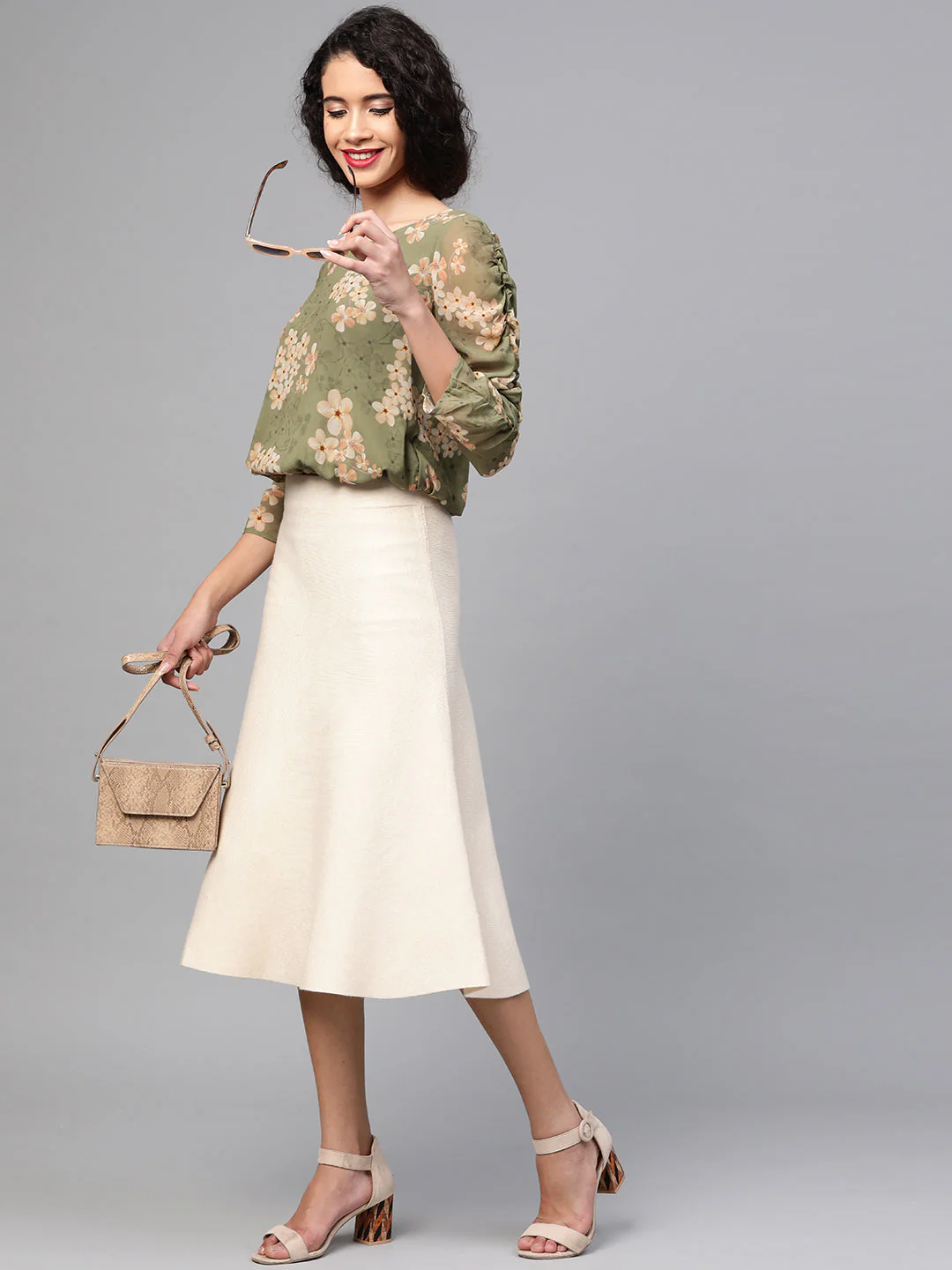 Women Moss Green Floral Rouched Sleeves Crop Top - Image 5