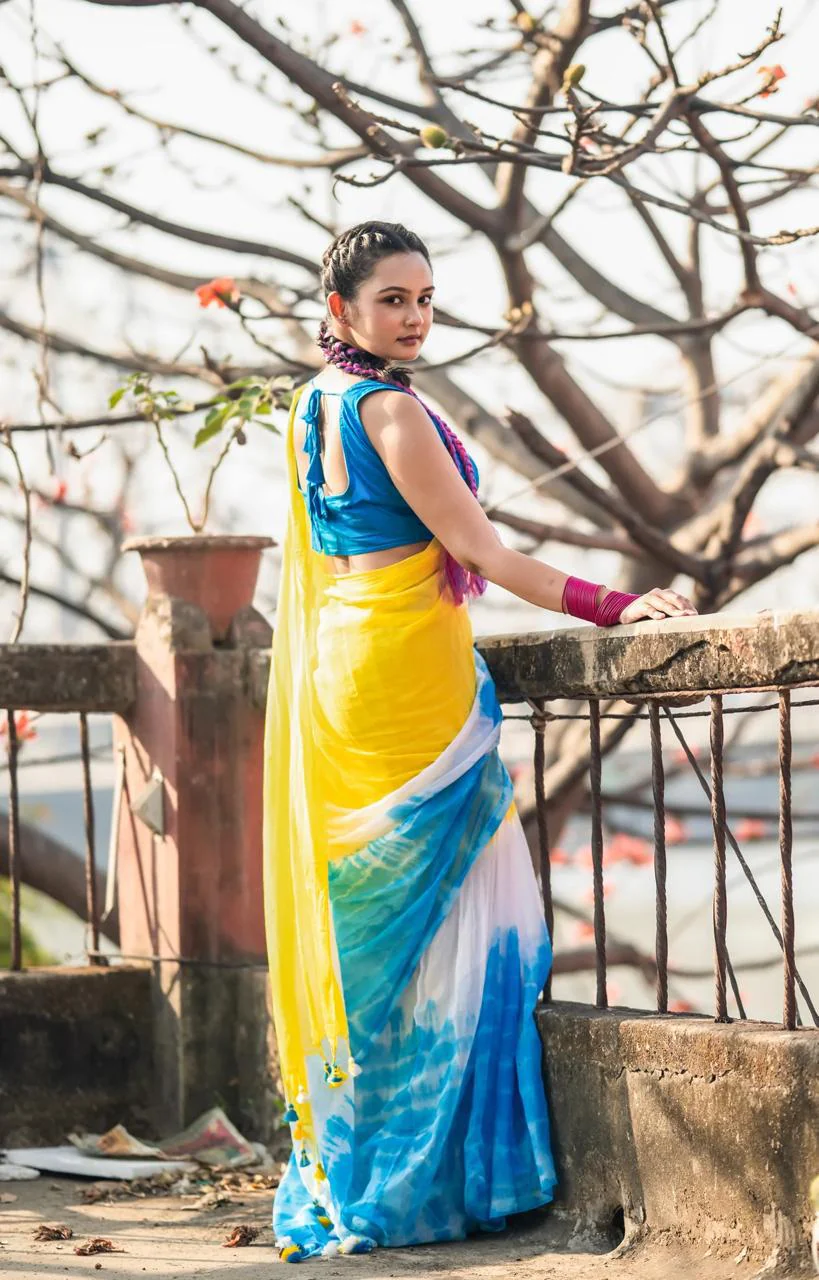 Women Mul Cotton Hand Dye Saree - Image 5