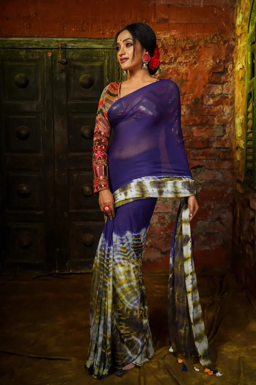 Women Mul Cotton Hand Dye Saree - Image 5