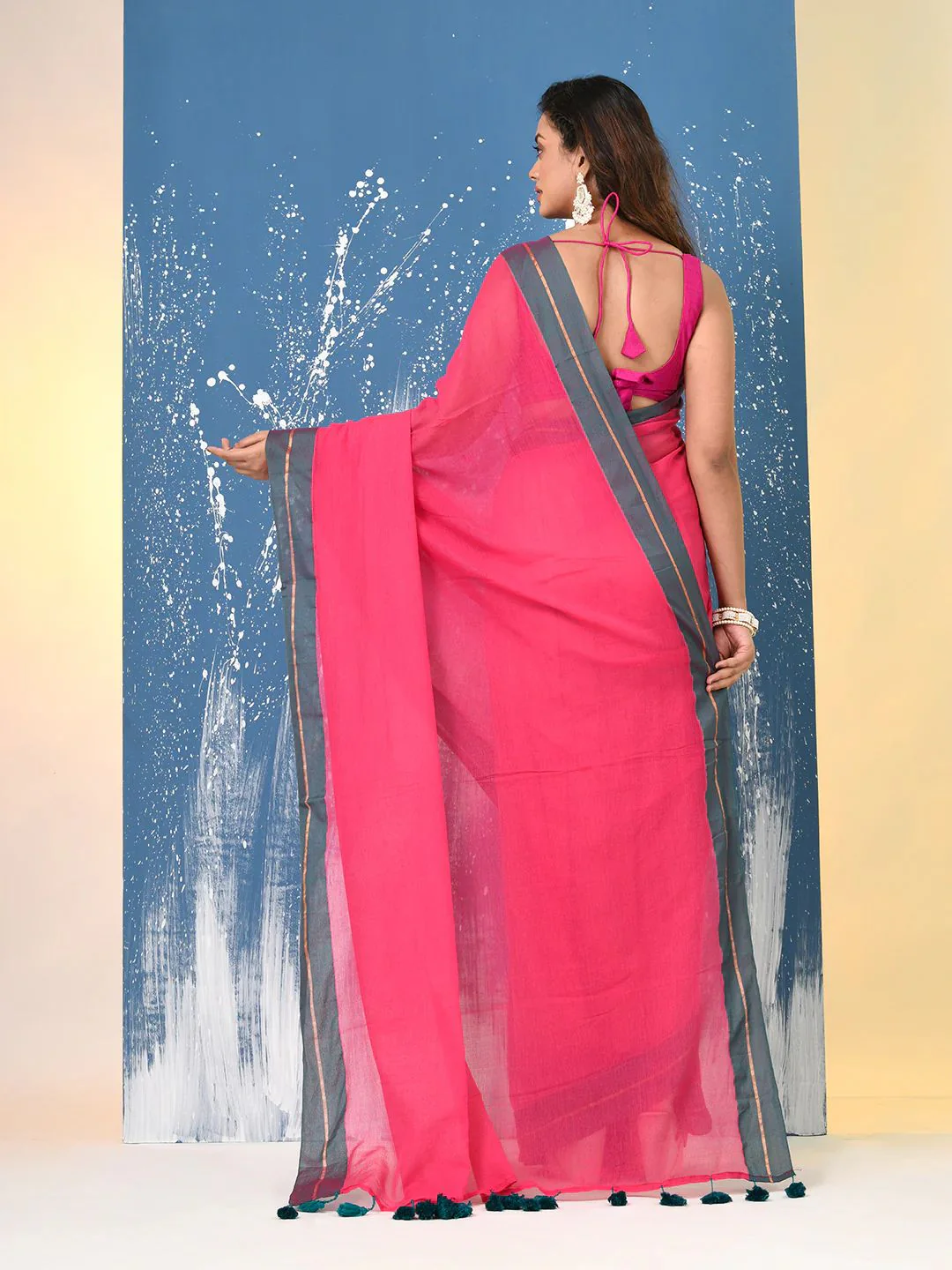 Women Mul Cotton Rani Pink Saree - Image 4