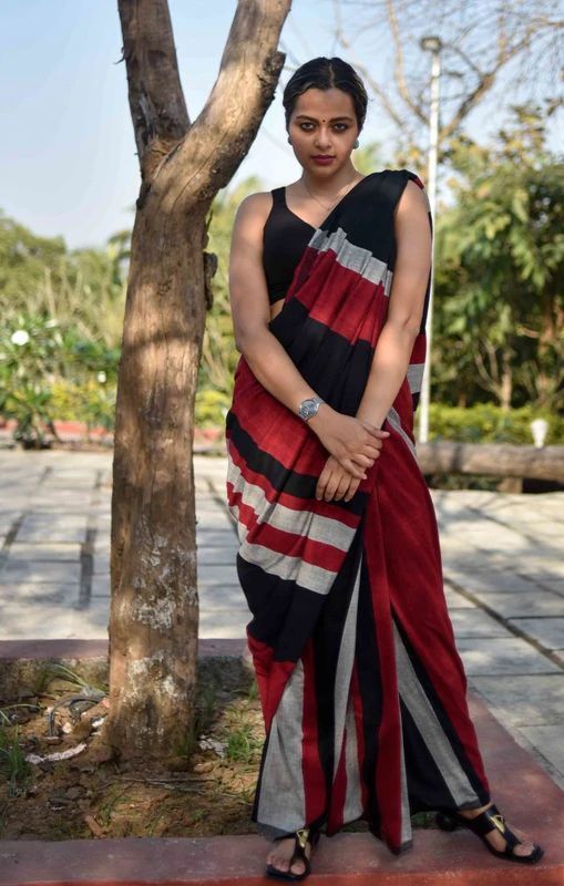 Women Multi Color Cotton Saree - Image 3