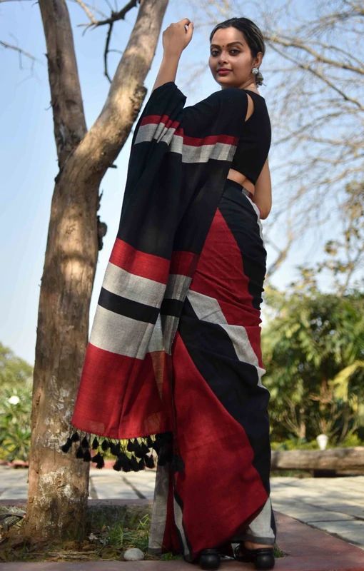 Women Multi Color Cotton Saree - Image 4