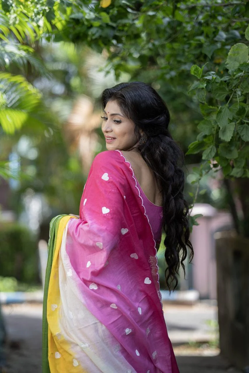 Women Multi Color Mul Cotton Love Design Saree - Image 4