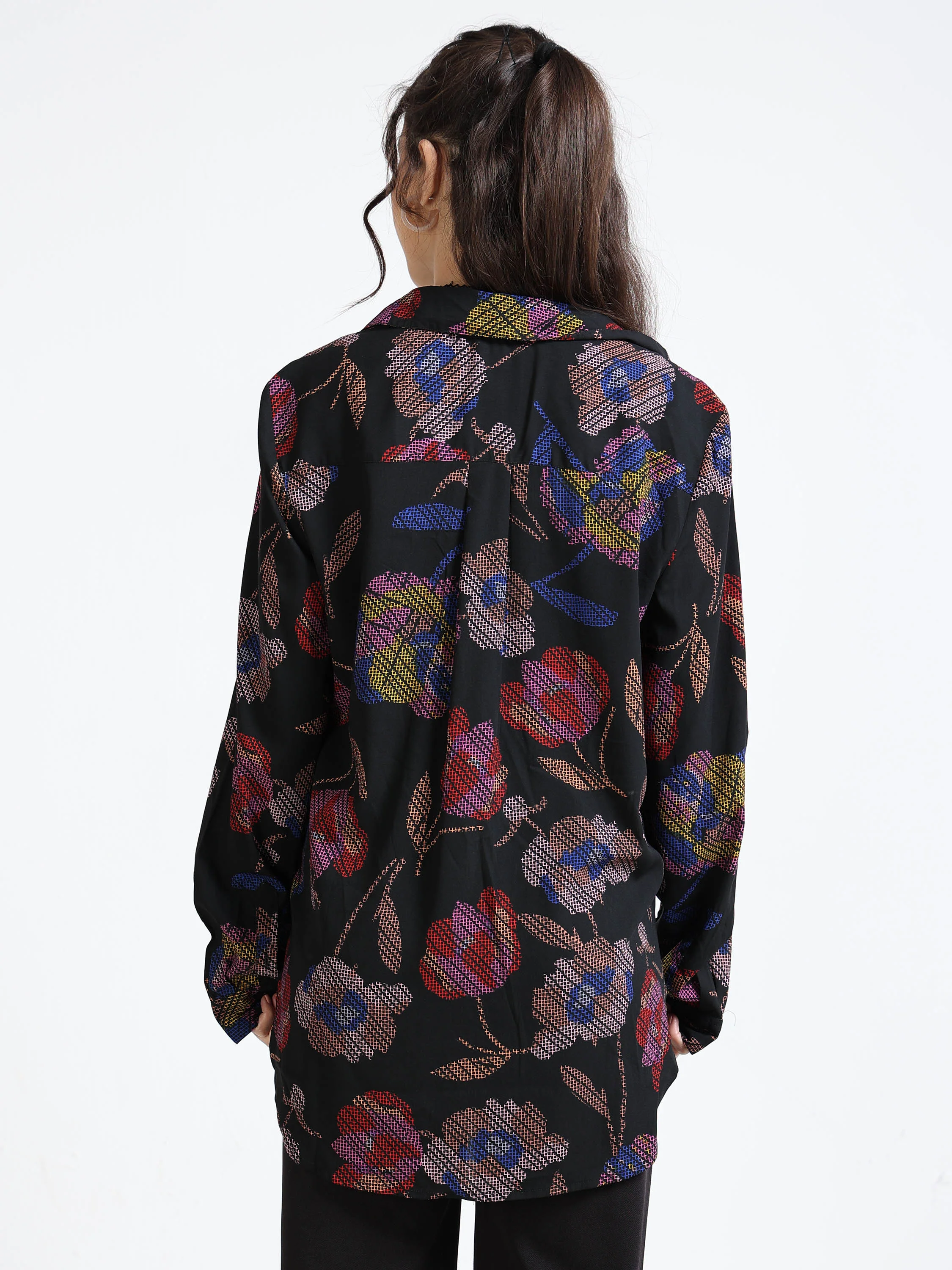 Women Floral comfort fit shirt - Image 3