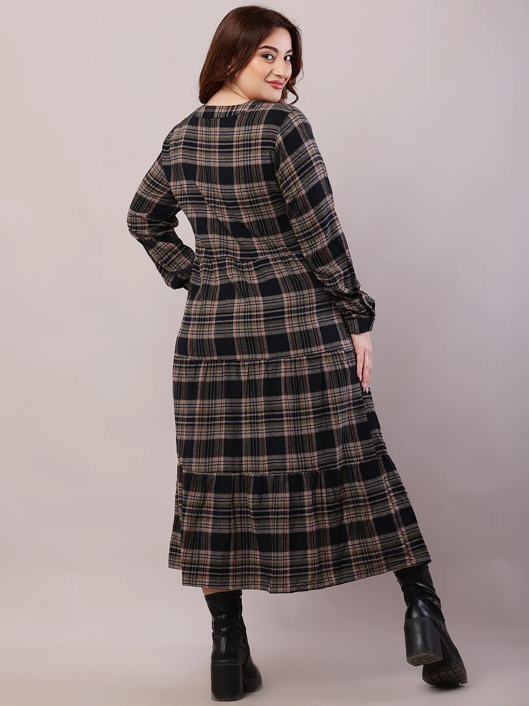 Women Multicolour Cotton Full Sleeve V-Neck Midi Dress - Image 4