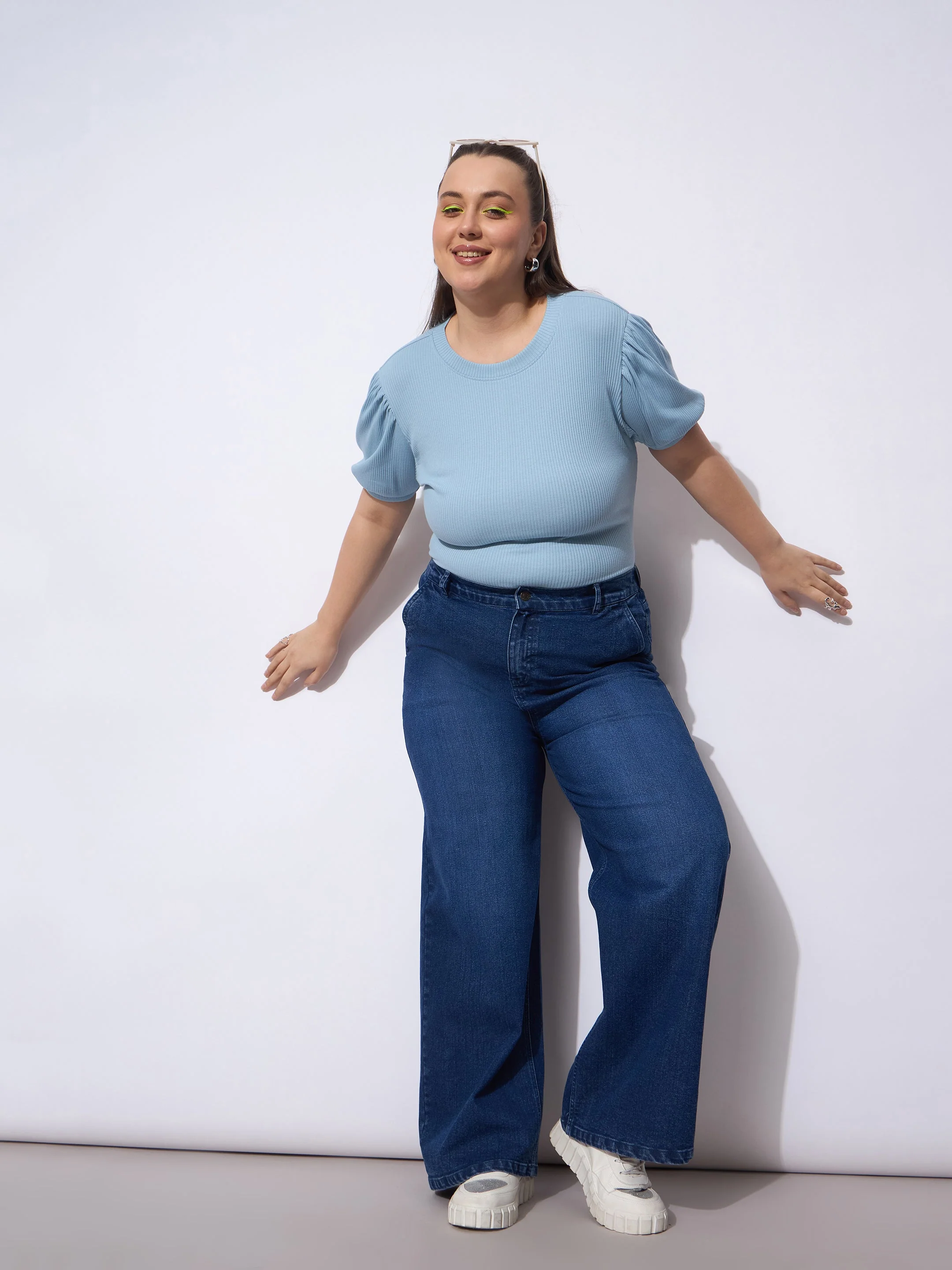 Women Navy Acid Wash Straight Fit Jeans - Image 2